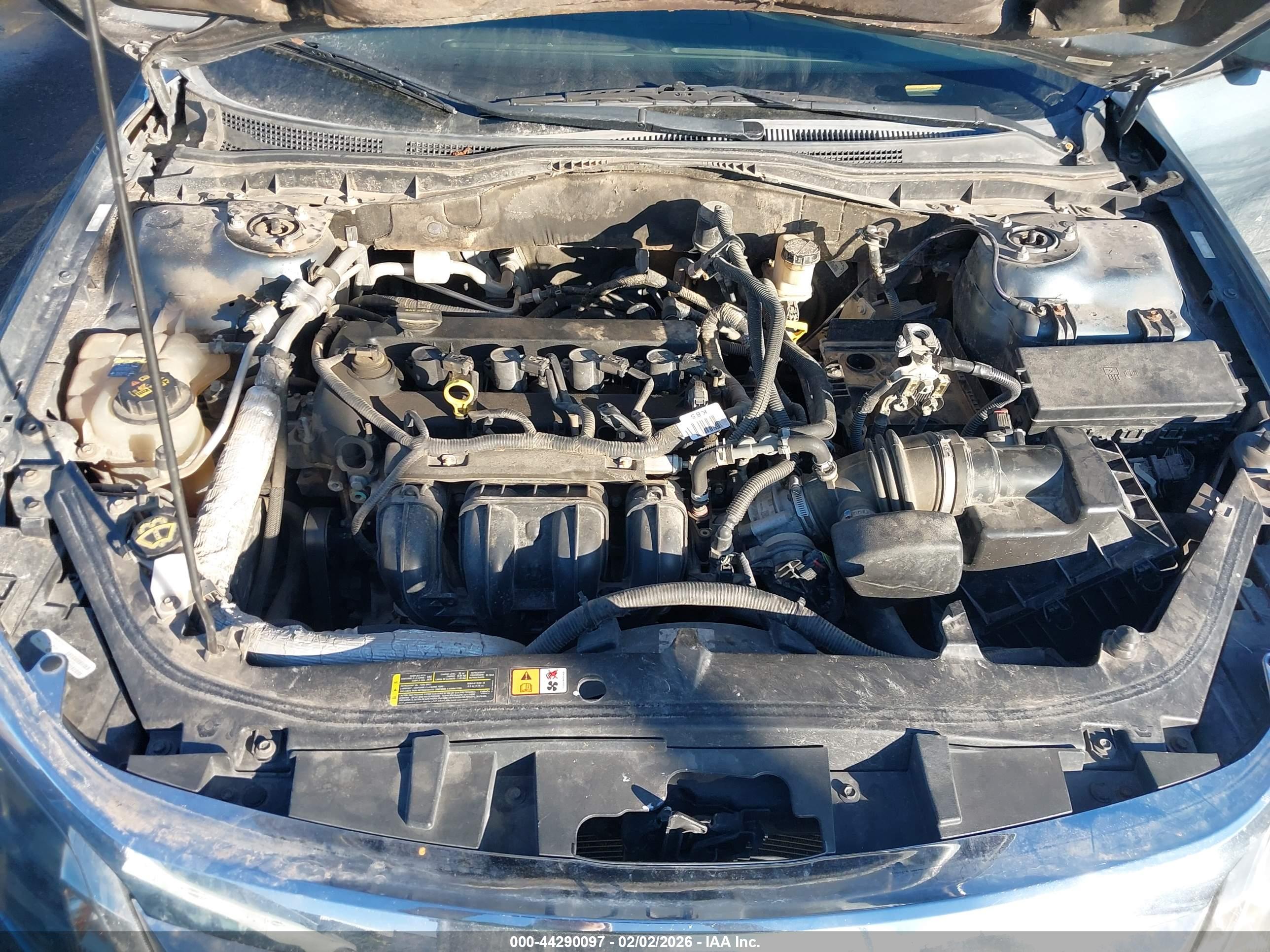 FORD FUSION image 10