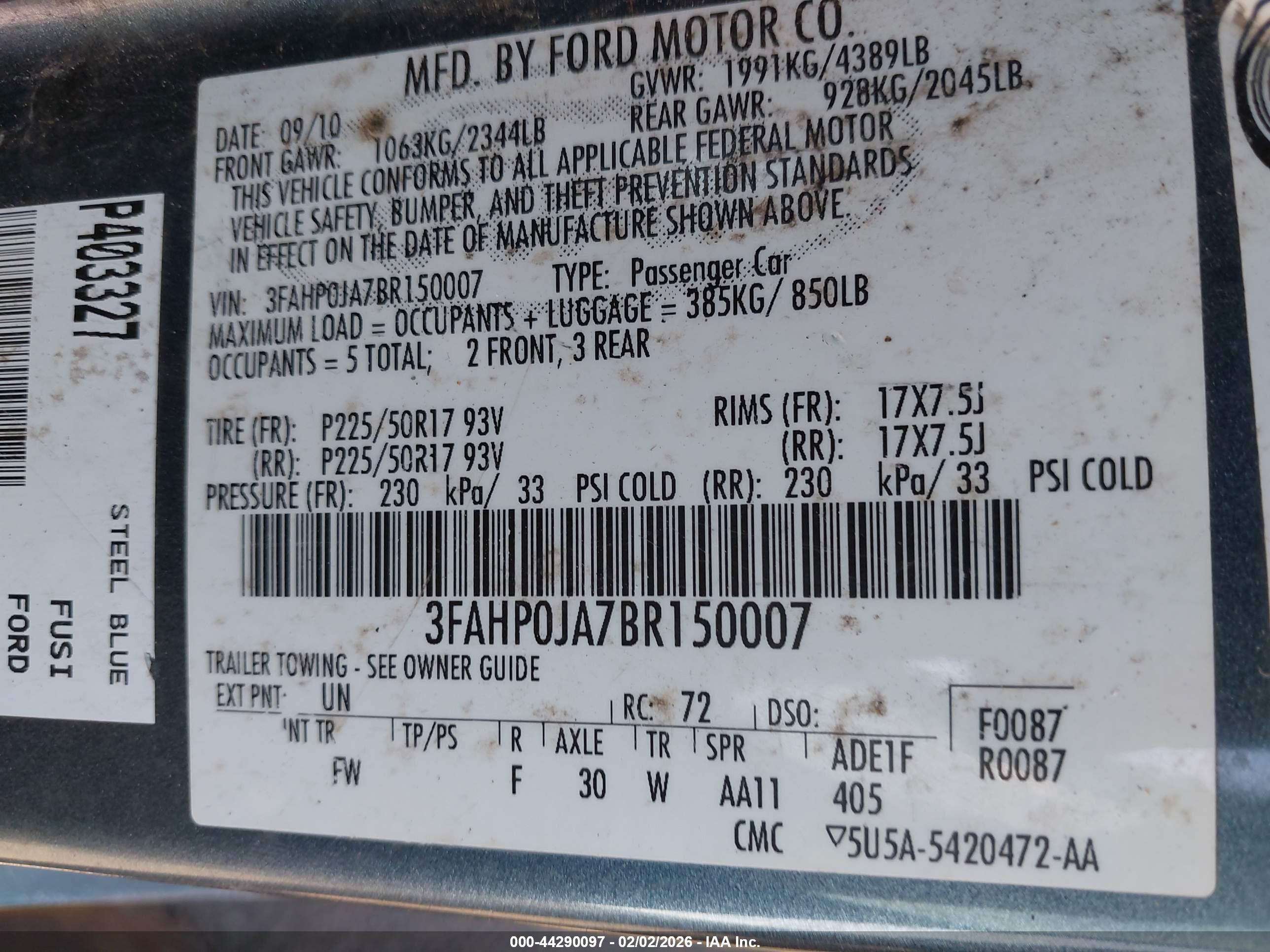 FORD FUSION image 9