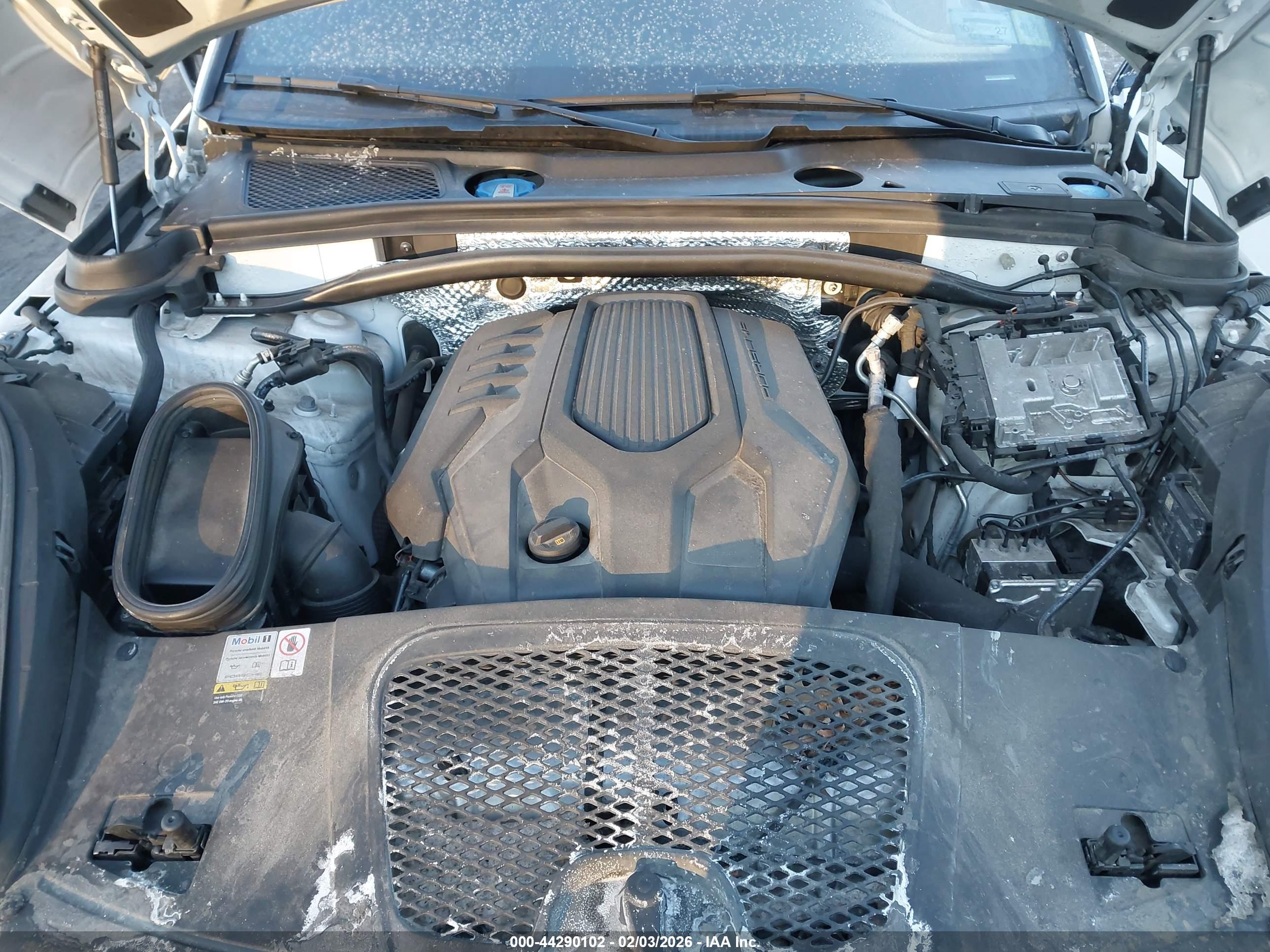 PORSCHE MACAN image 10