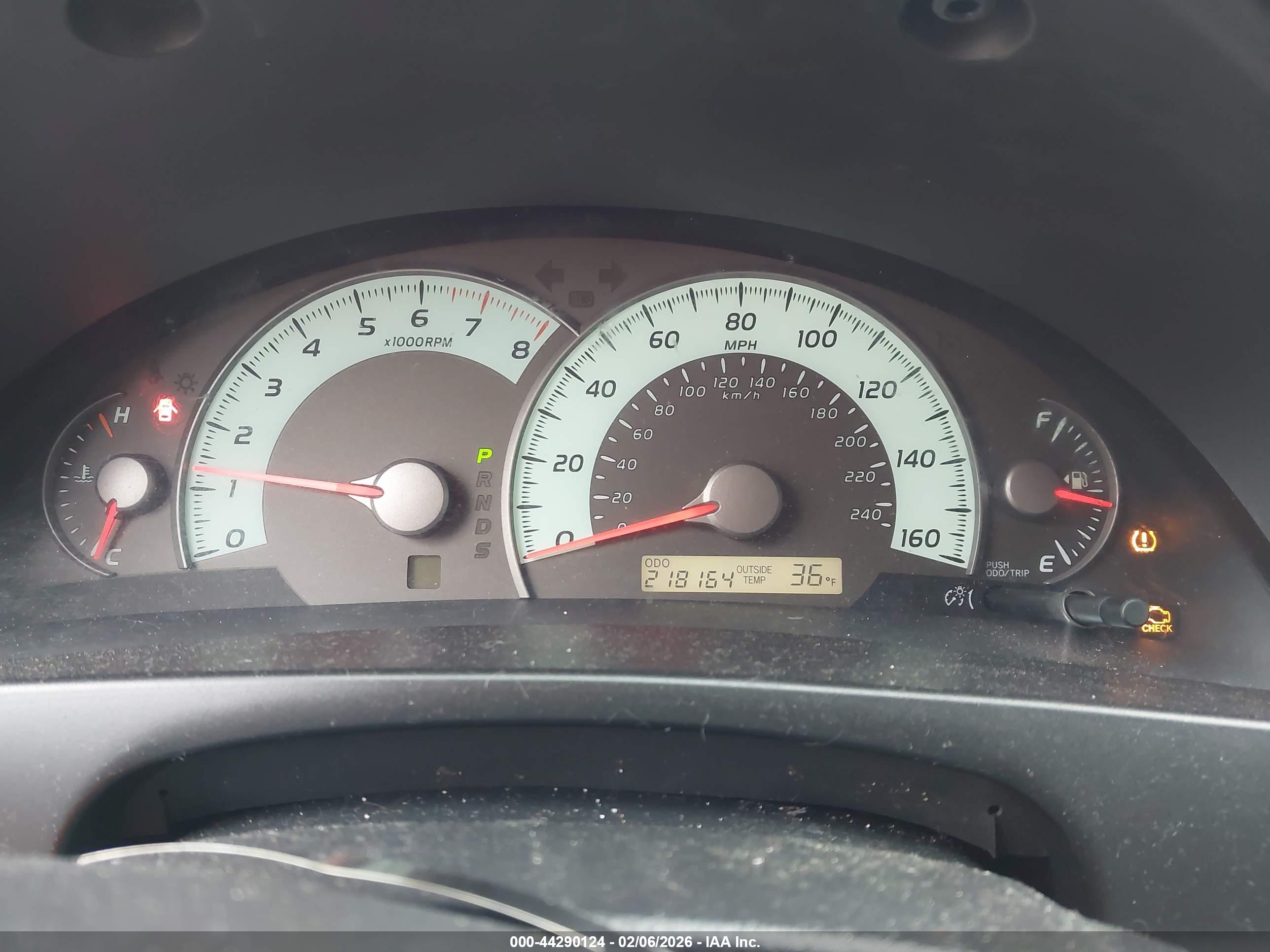 TOYOTA CAMRY image 7