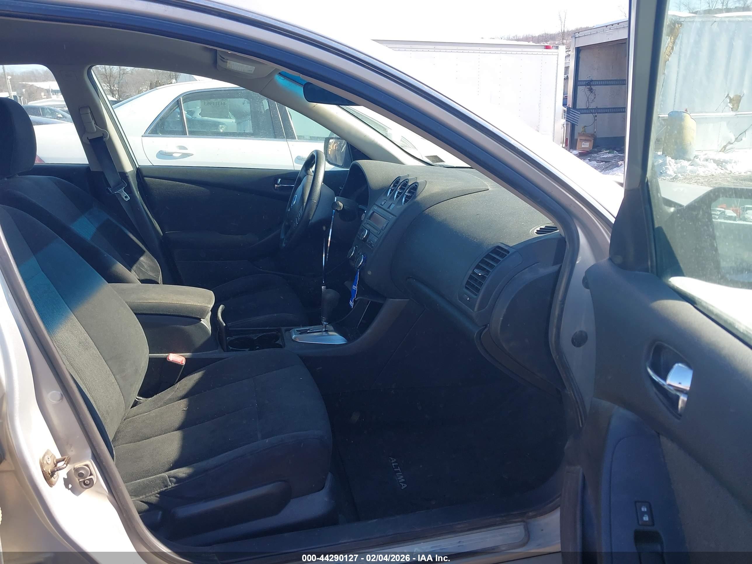 NISSAN ALTIMA image 5