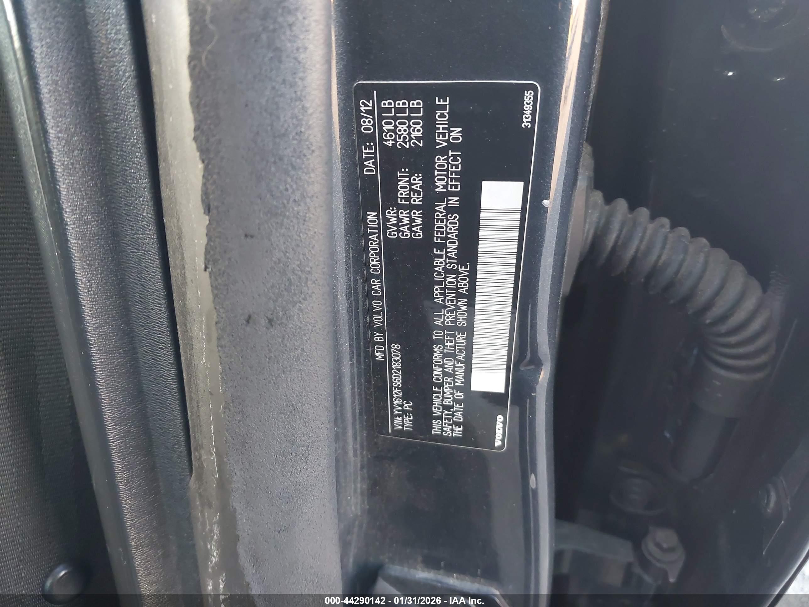 VOLVO S60 image 9