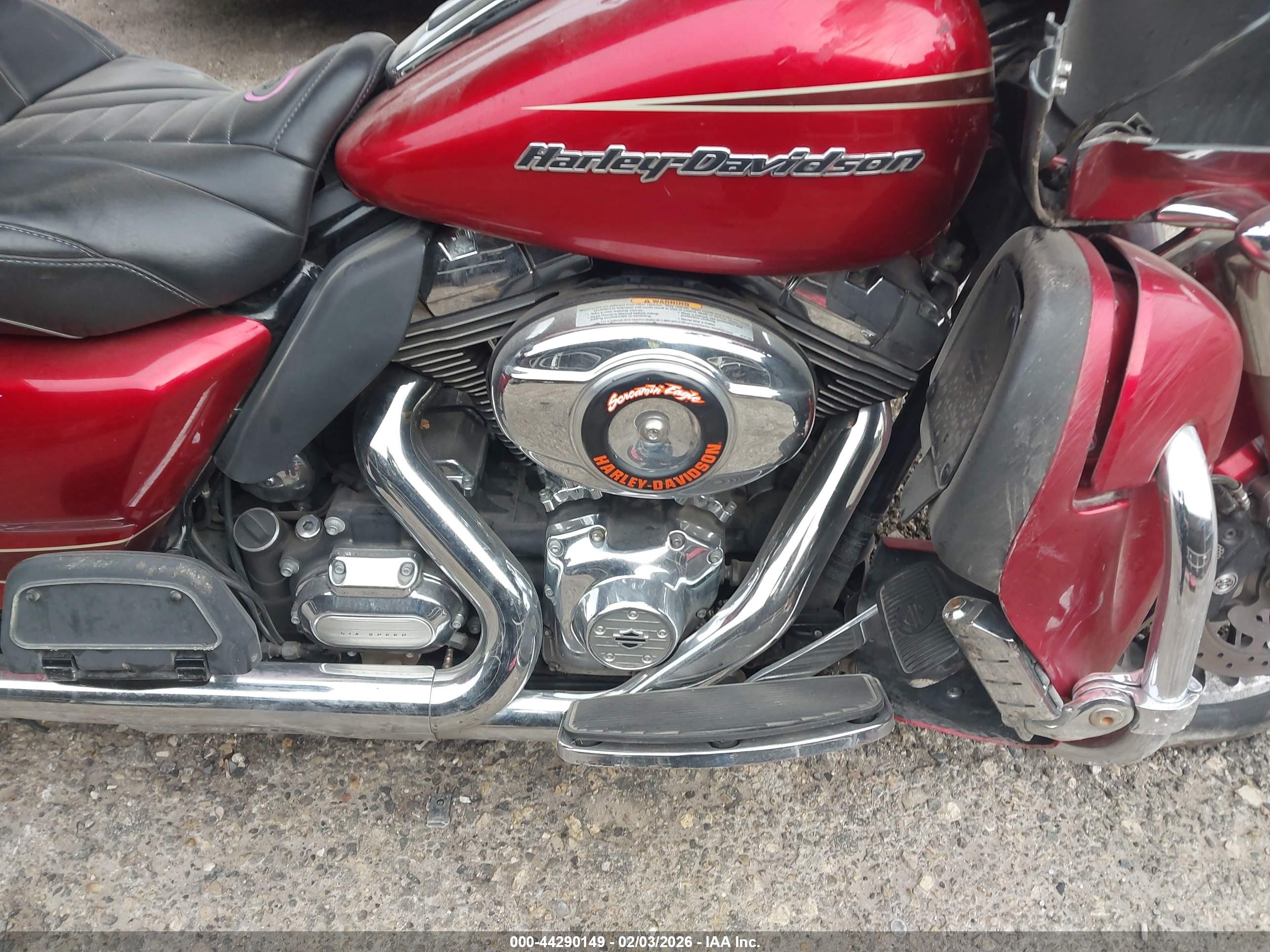 HARLEY-DAVIDSON FLTRU image 8