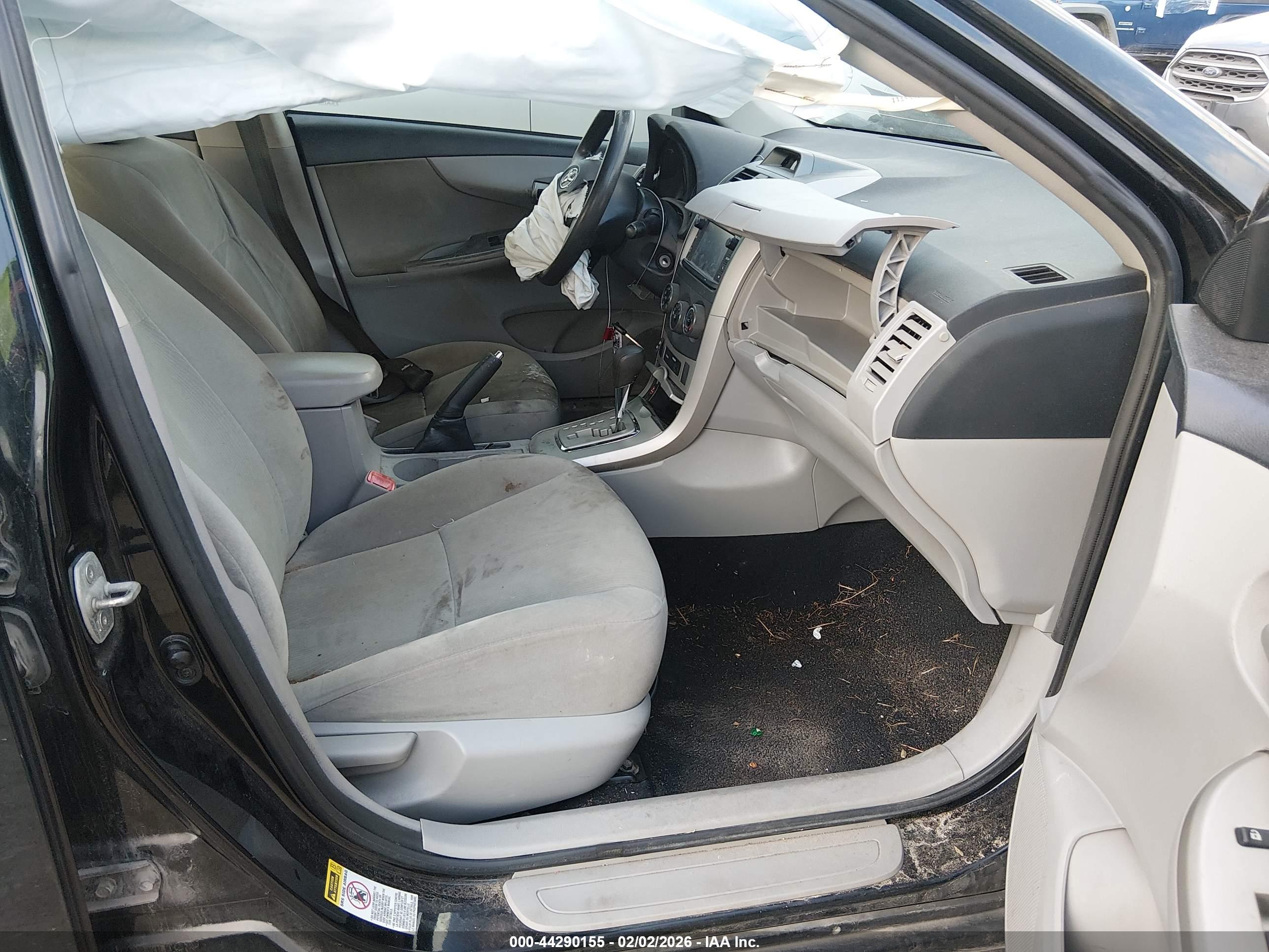 TOYOTA COROLLA image 5