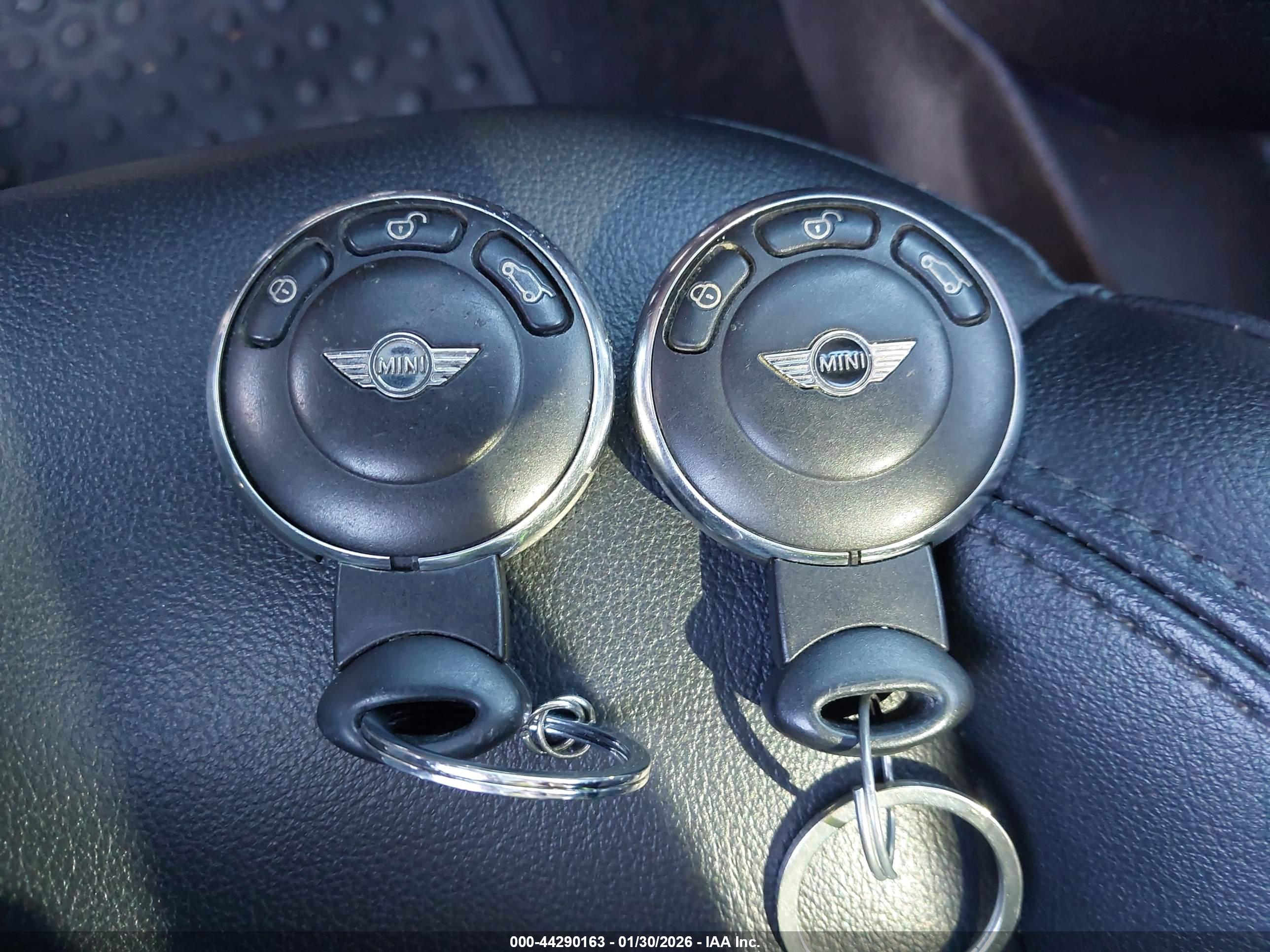 MINI COUNTRYMAN image 11