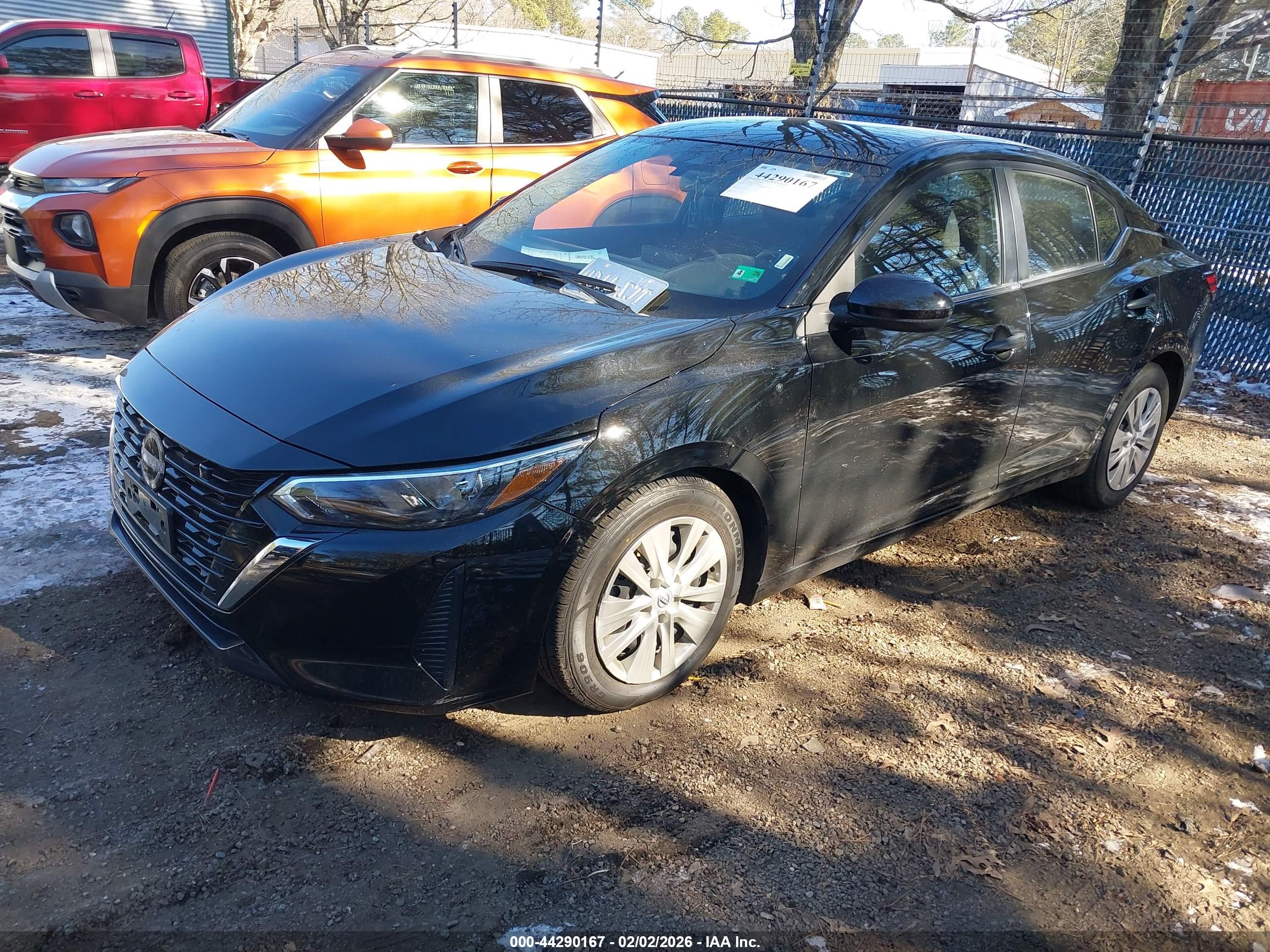 NISSAN SENTRA image 2