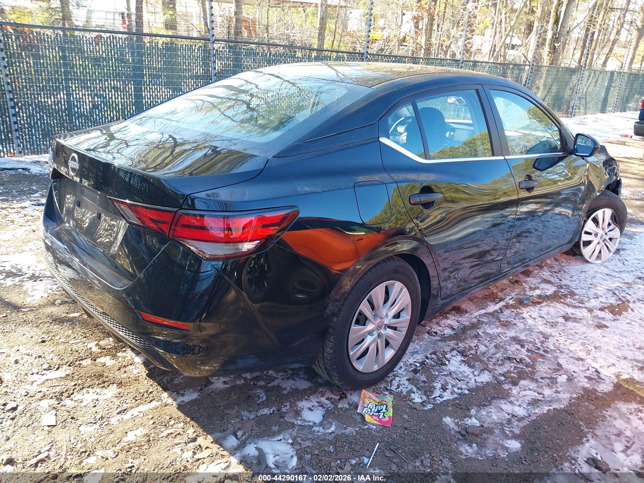 NISSAN SENTRA image 4