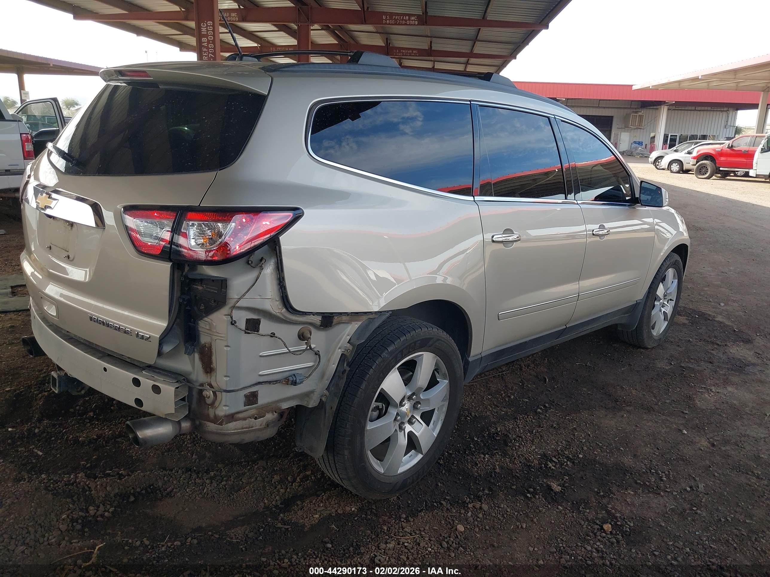 CHEVROLET TRAVERSE image 4