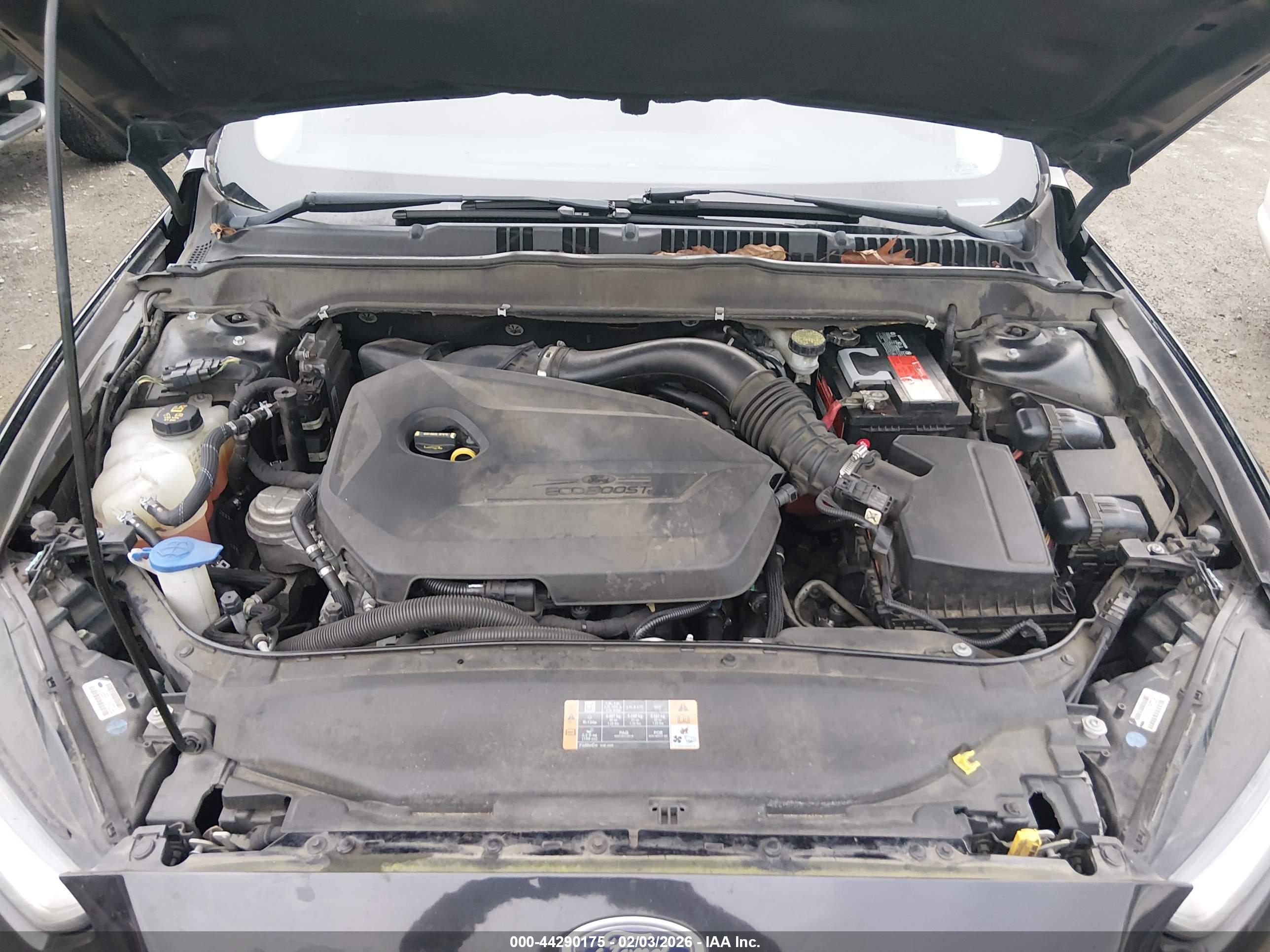 FORD FUSION image 10