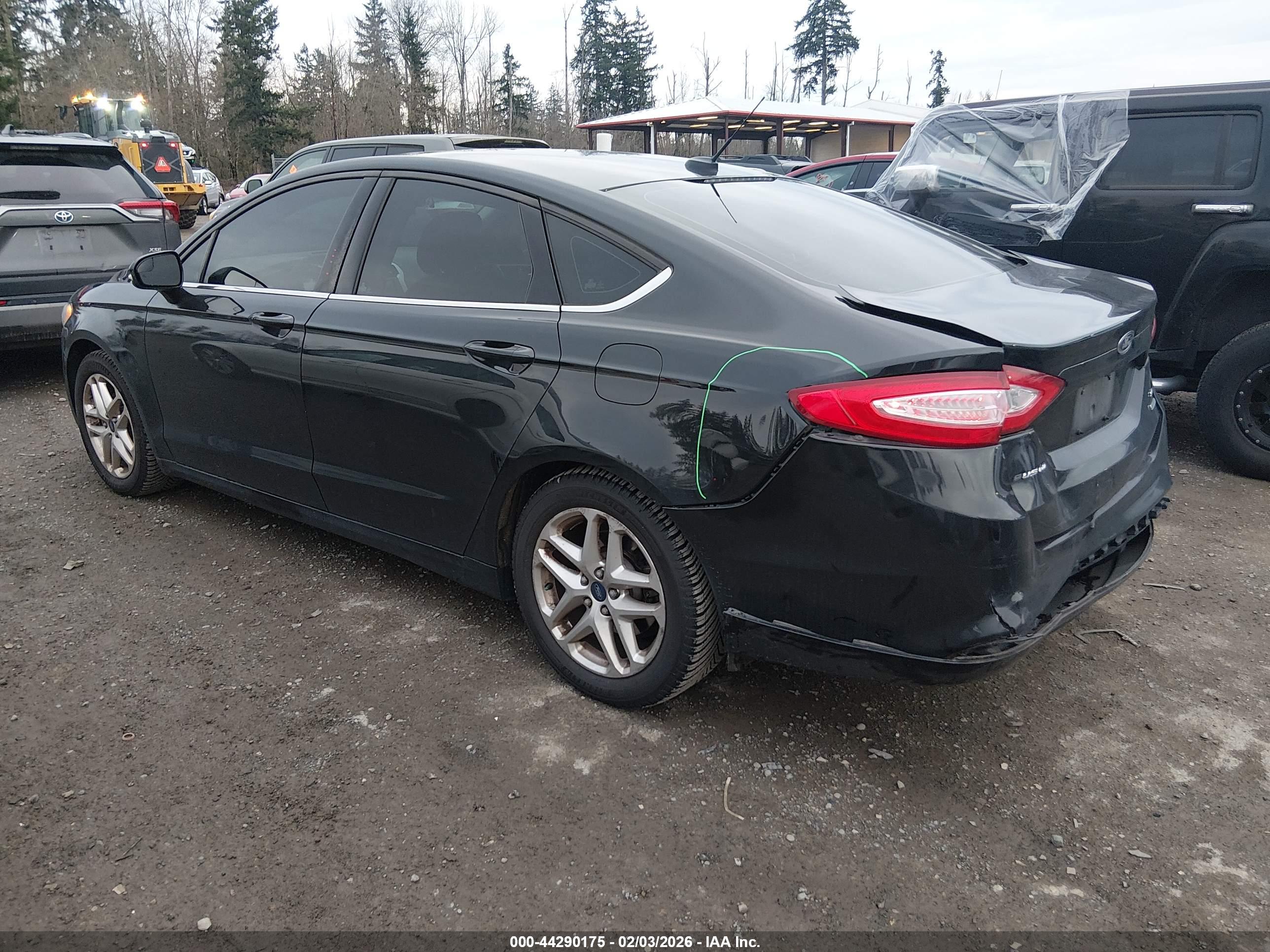 FORD FUSION image 3