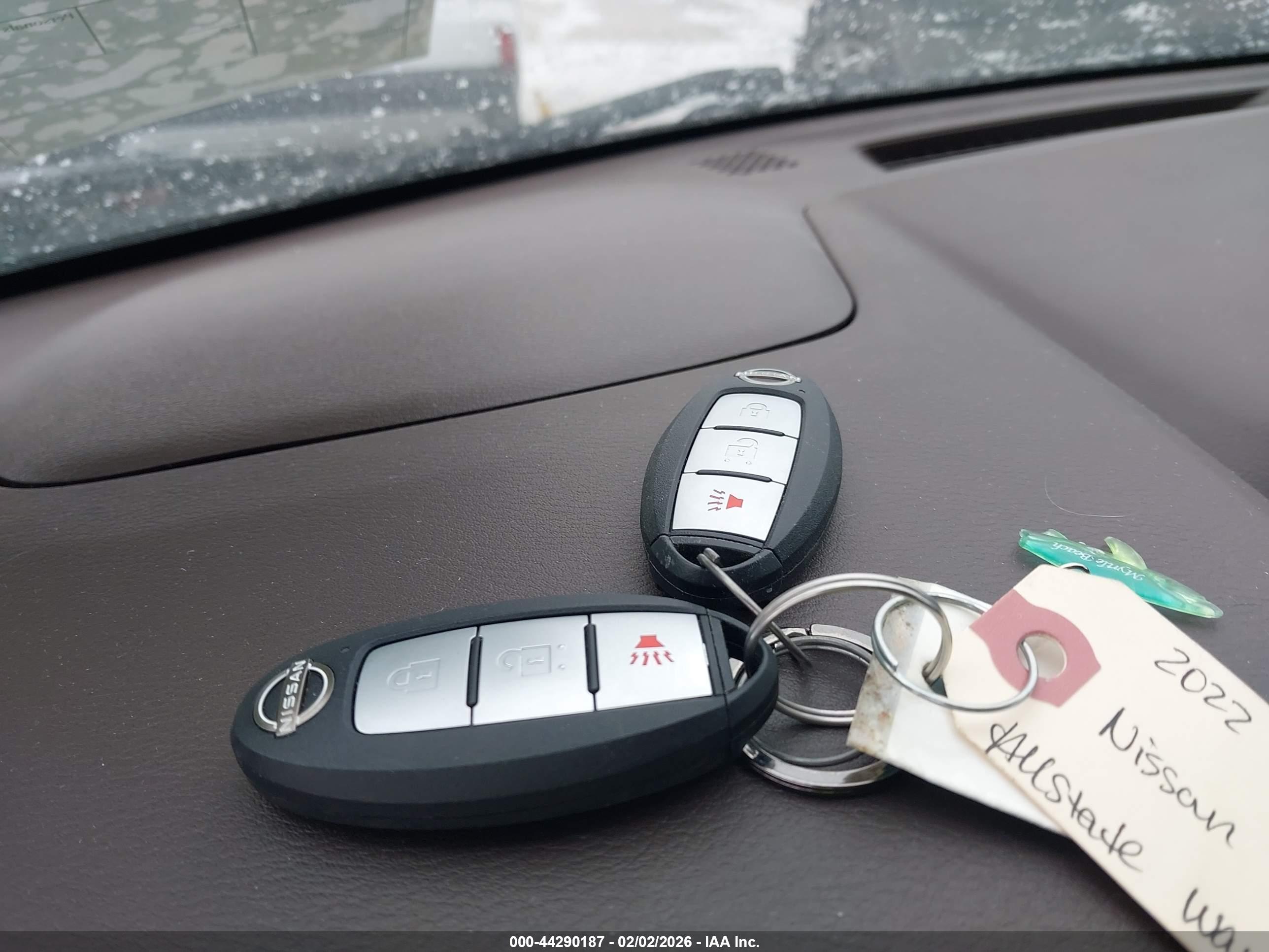 NISSAN ROGUE image 11