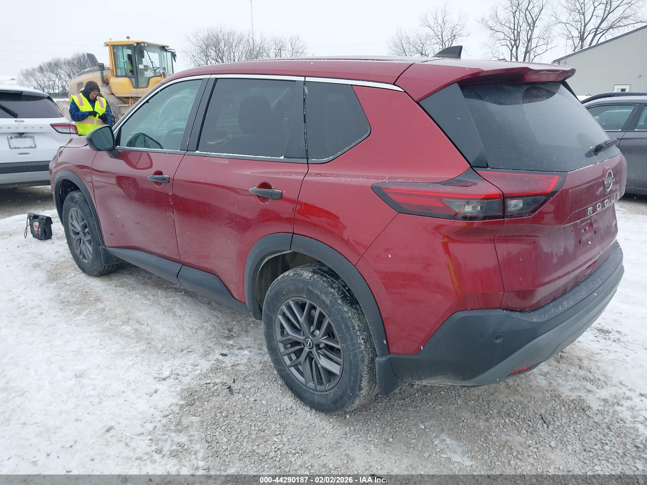 NISSAN ROGUE image 3