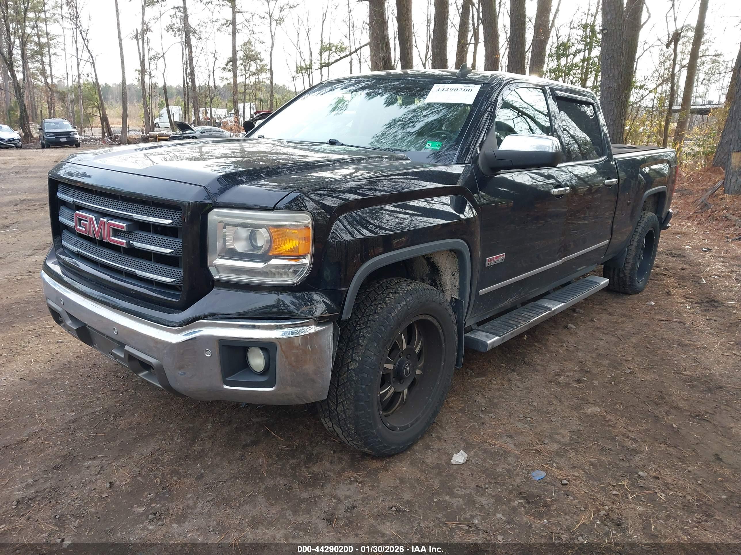 GMC SIERRA image 2