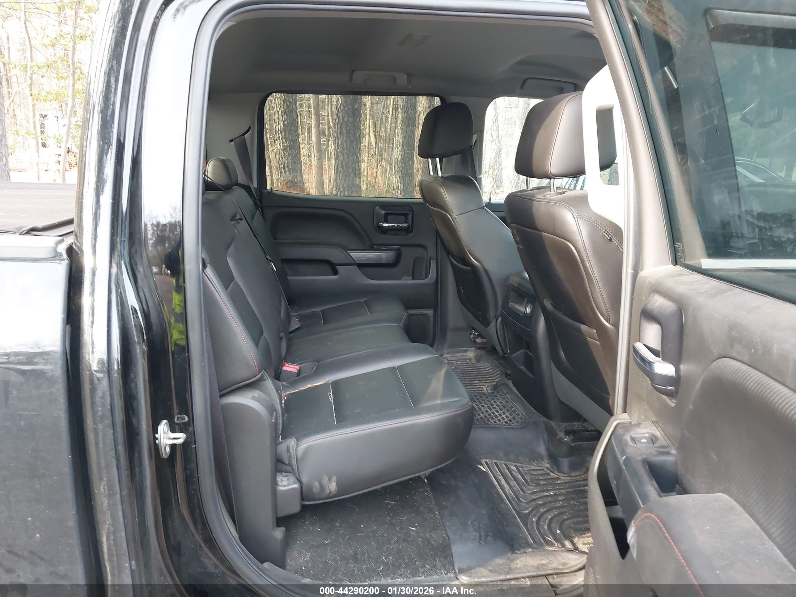 GMC SIERRA image 8