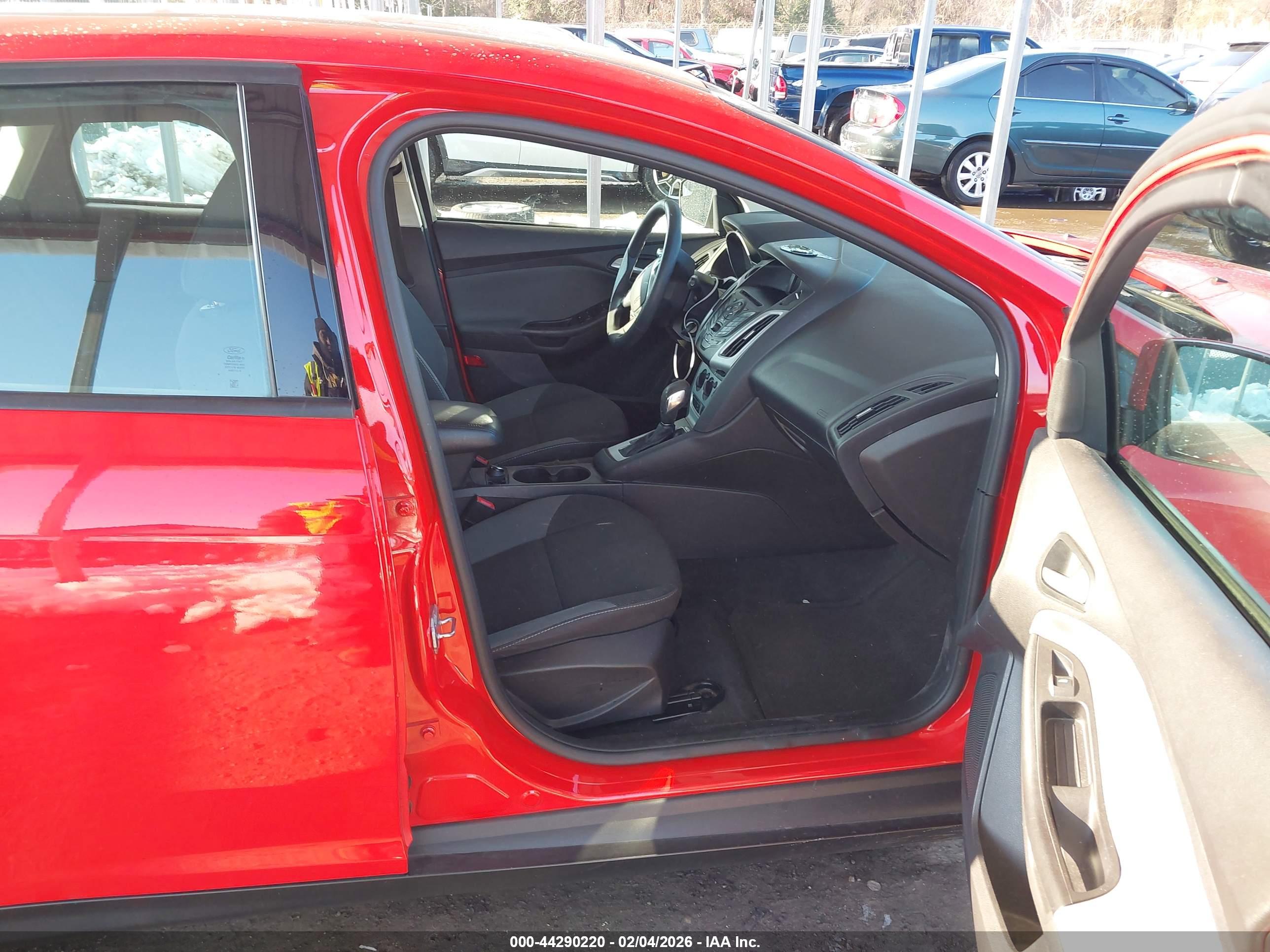 FORD FOCUS image 5