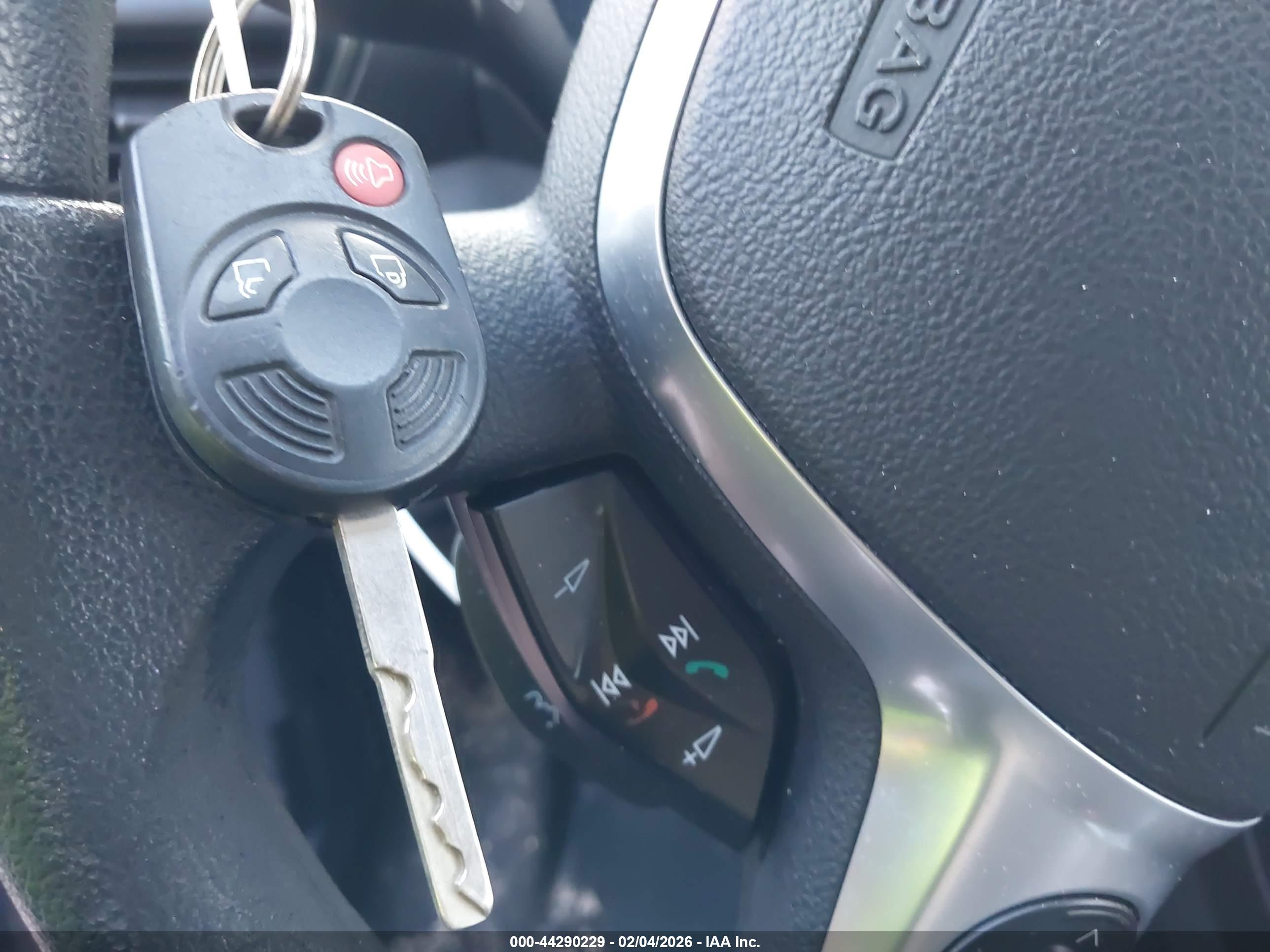 FORD ESCAPE image 11