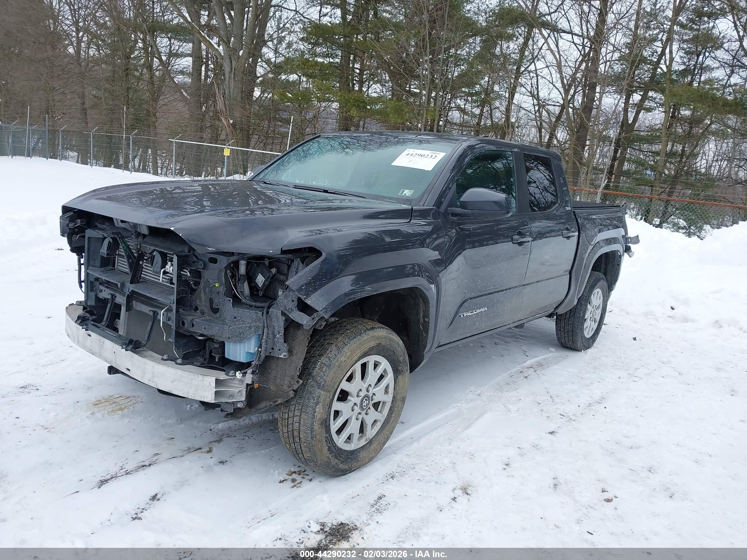 TOYOTA TACOMA image 2