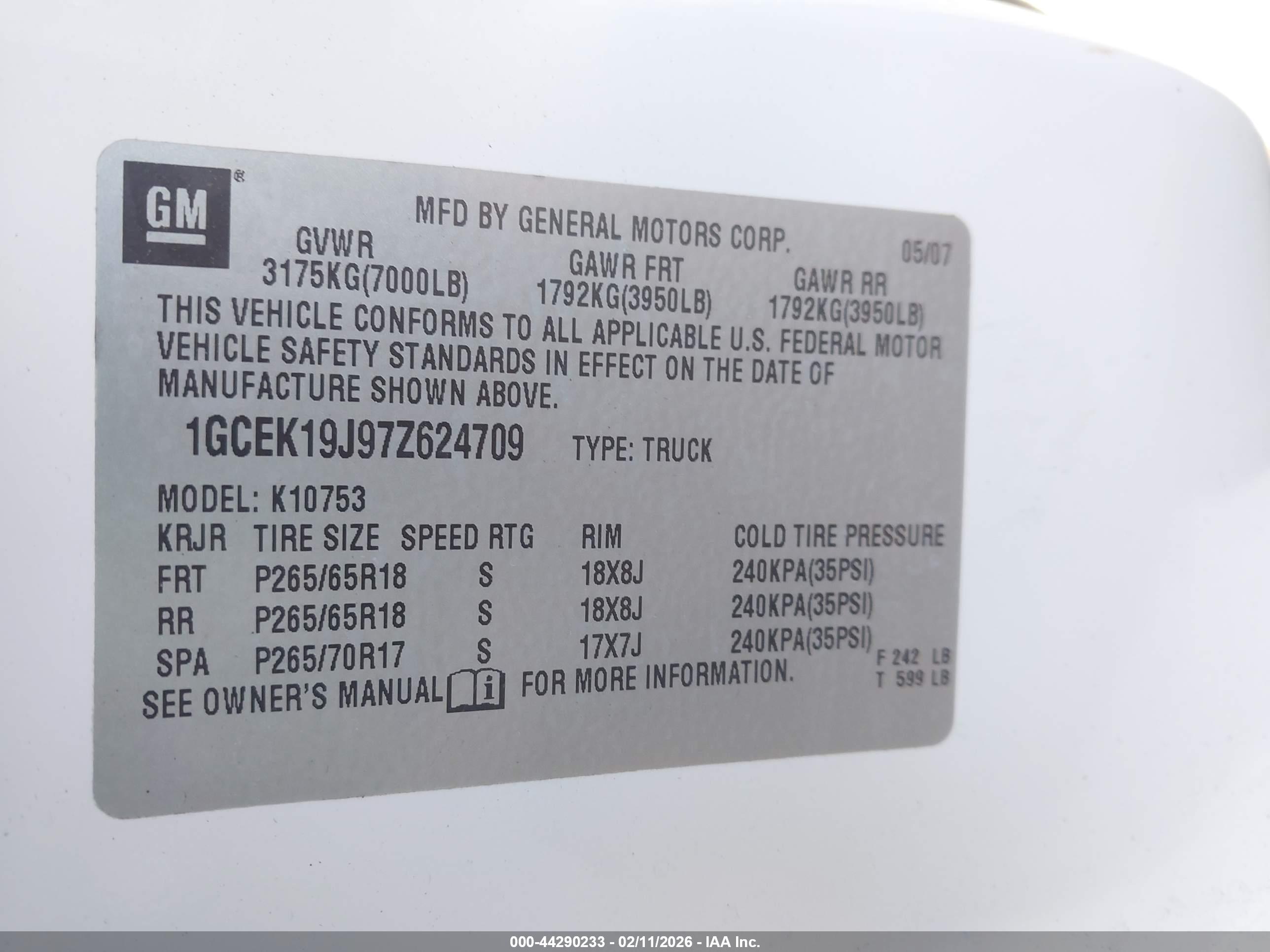 CHEVROLET SILVERADO image 9