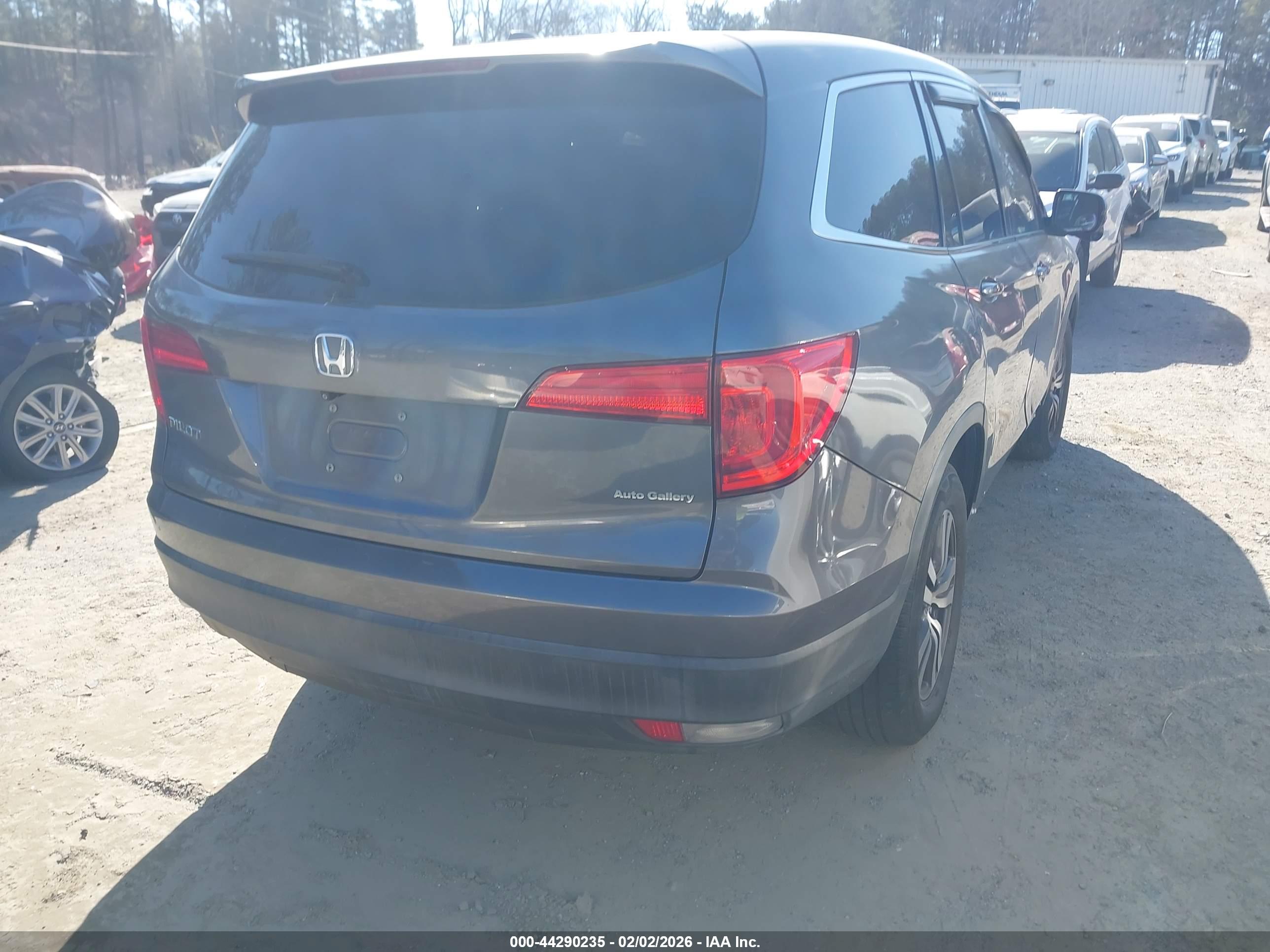 HONDA PILOT image 4