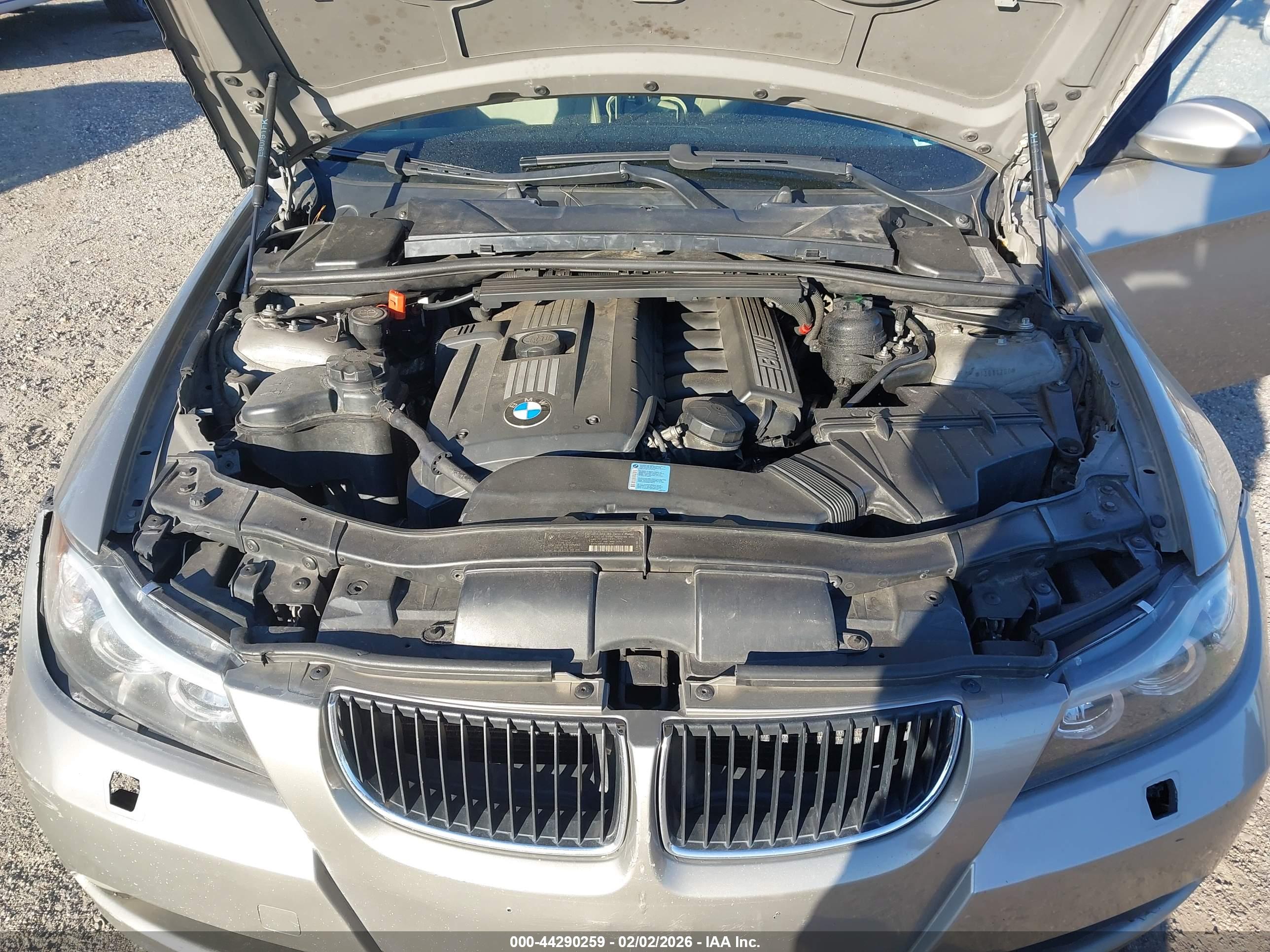 BMW 328XI image 10