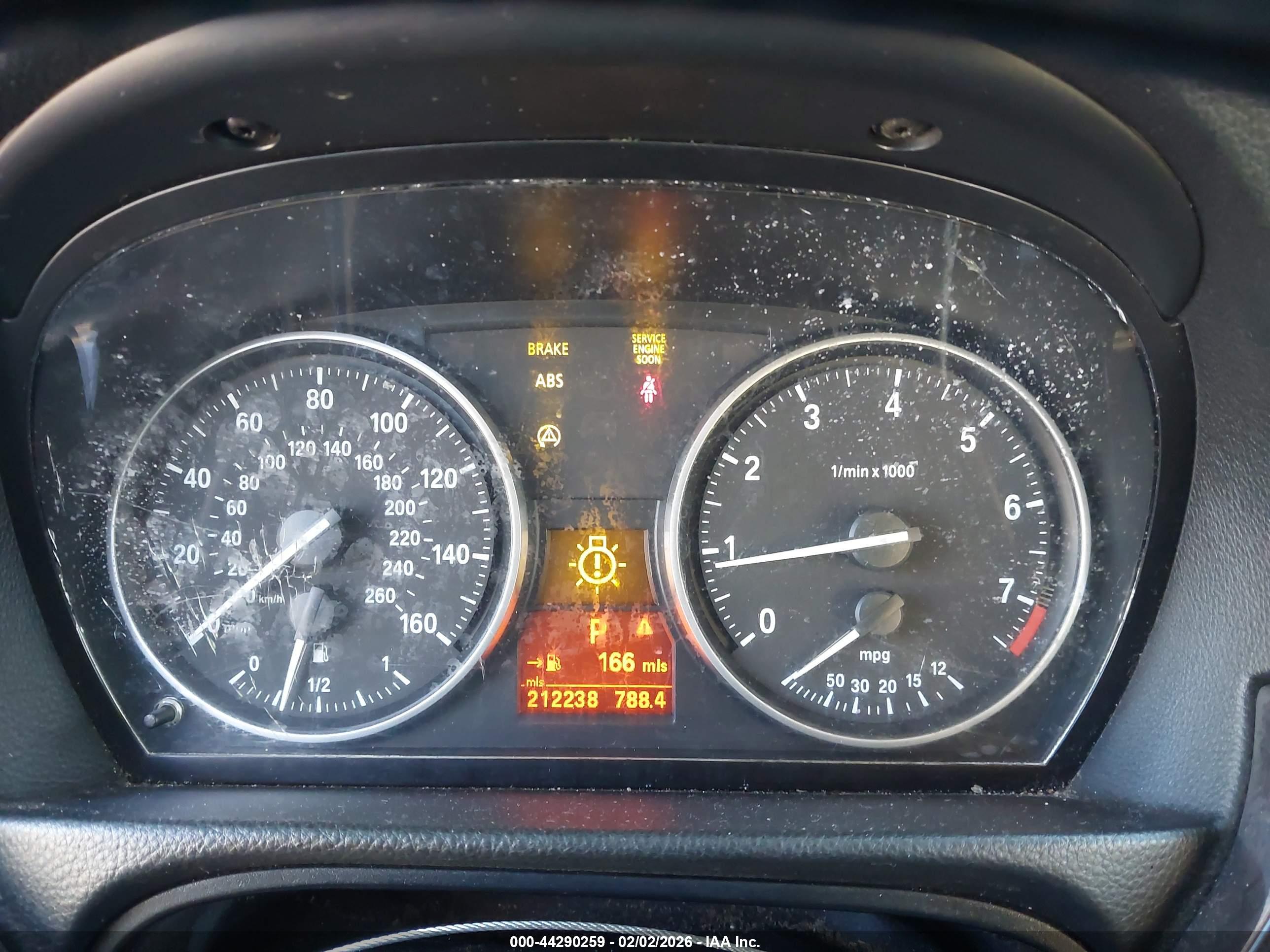 BMW 328XI image 7
