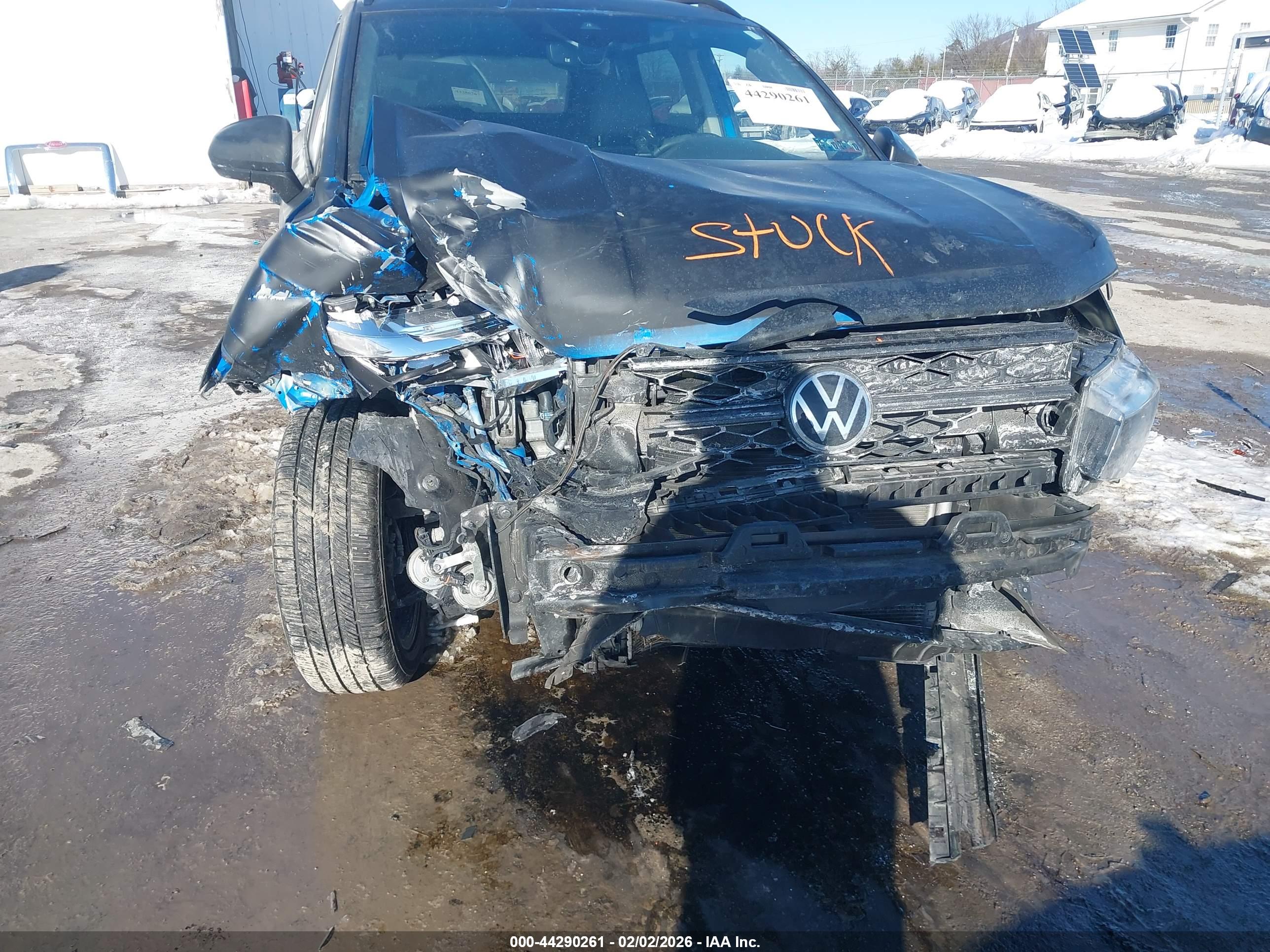 VOLKSWAGEN TAOS image 6