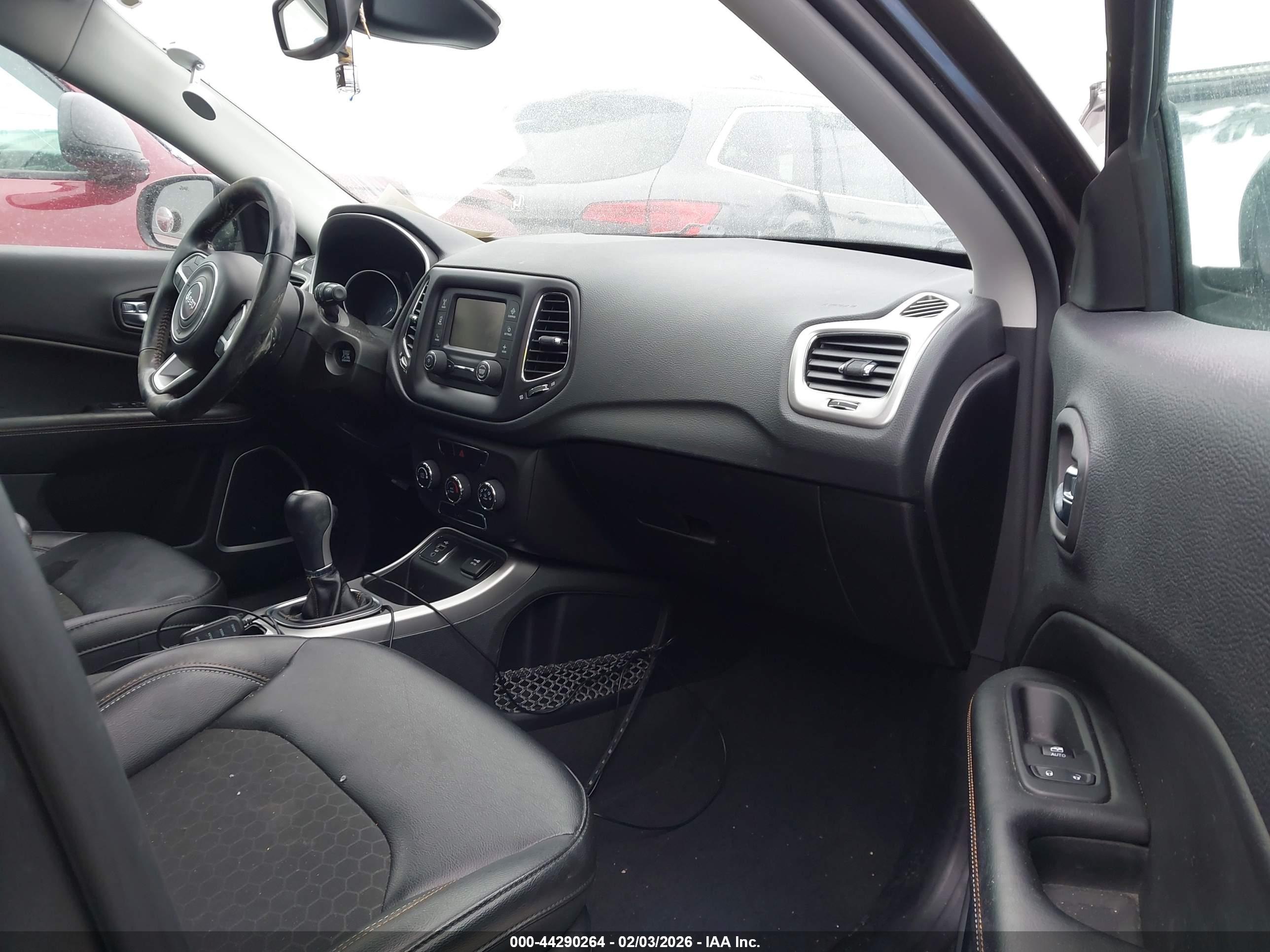 JEEP COMPASS image 5