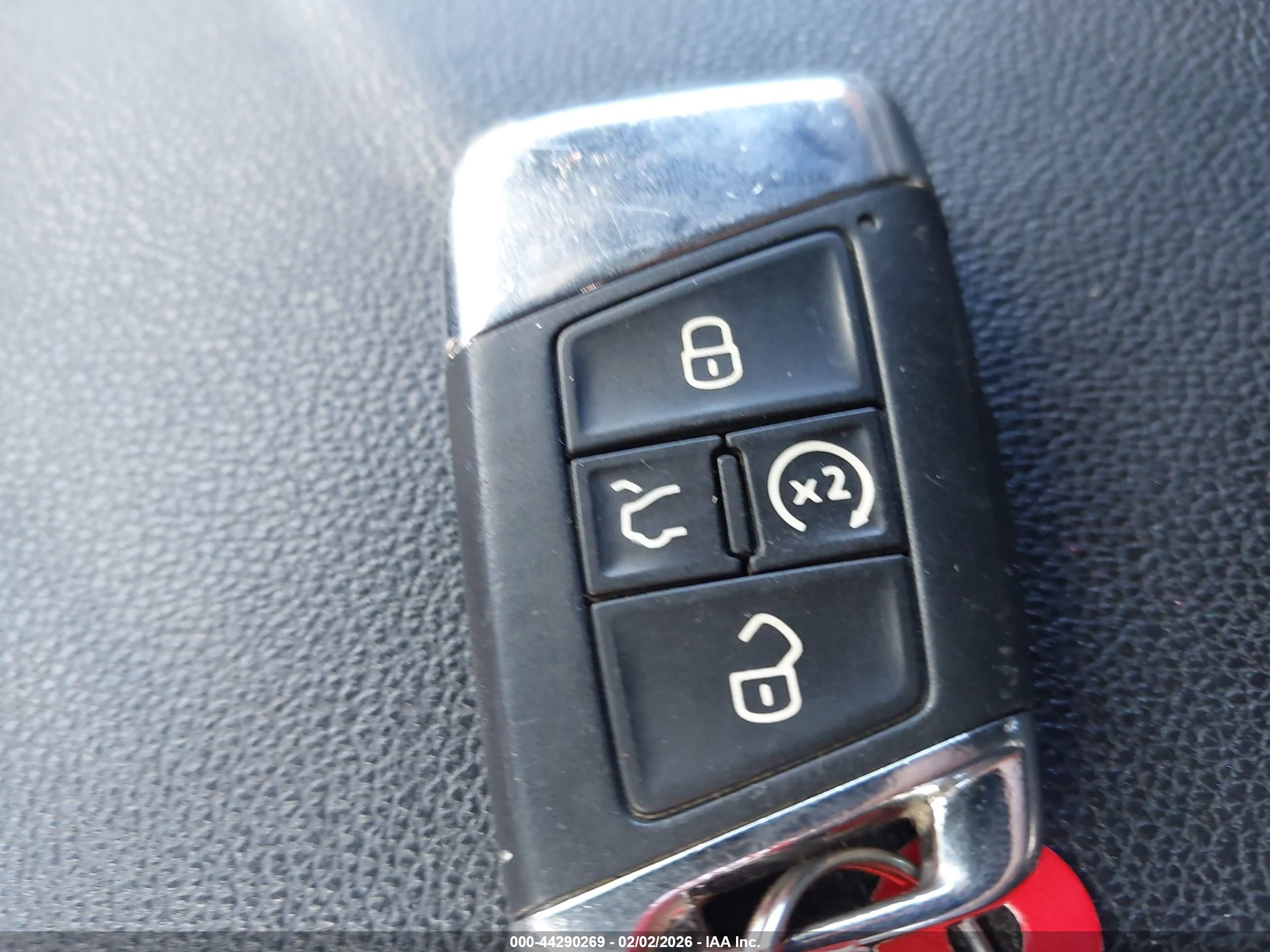 VOLKSWAGEN ATLAS image 11