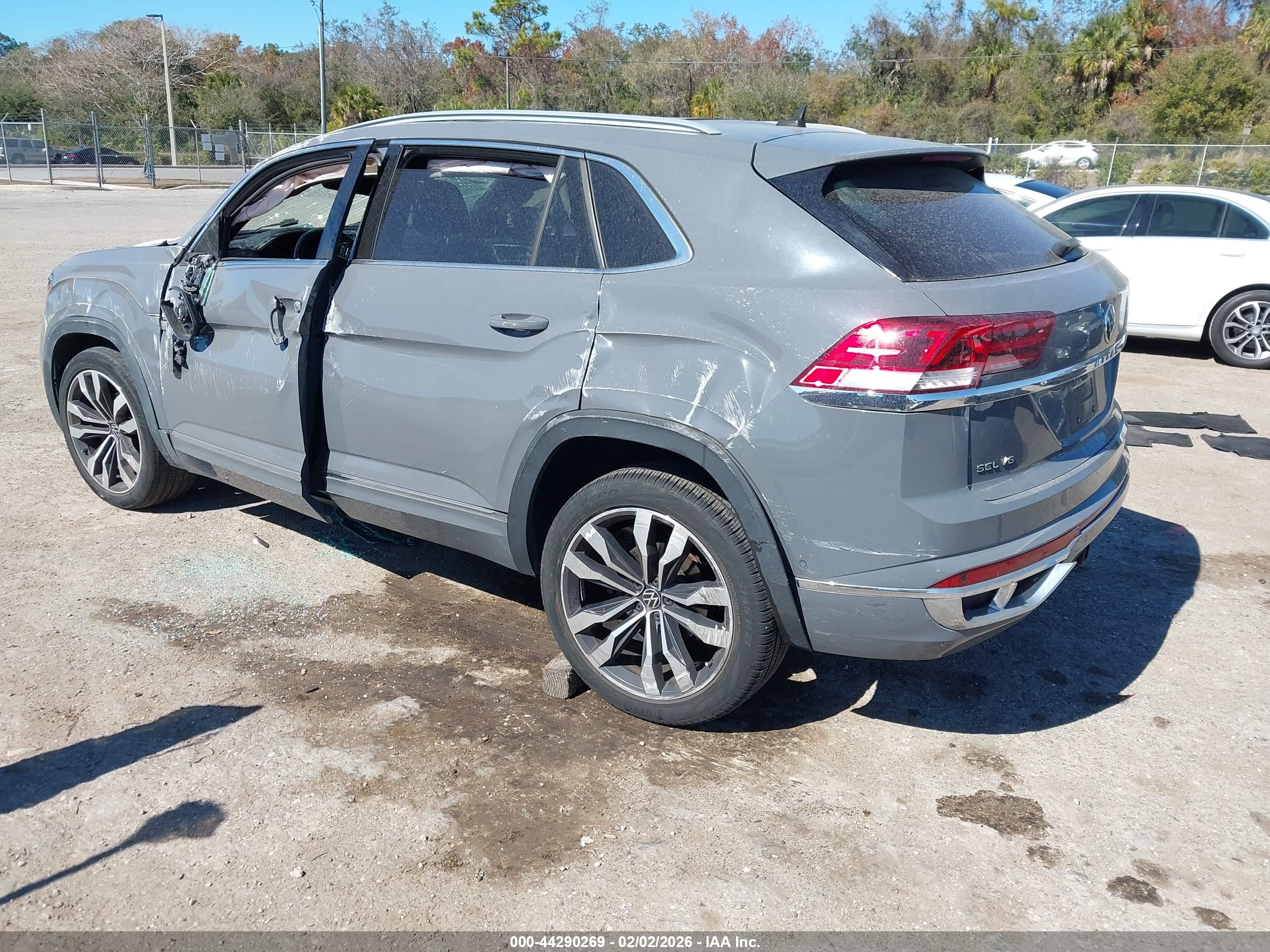 VOLKSWAGEN ATLAS image 3