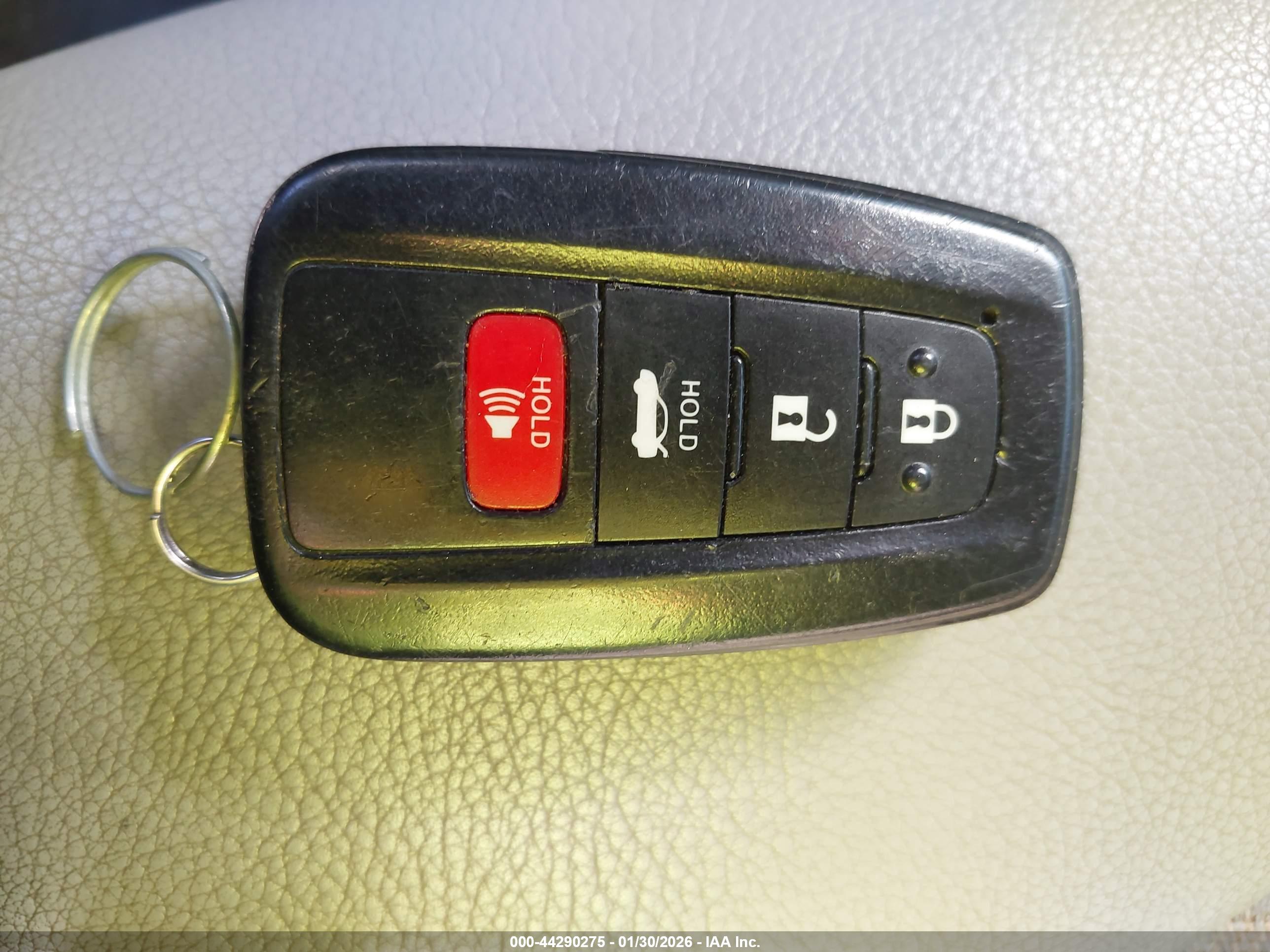 TOYOTA CAMRY image 11