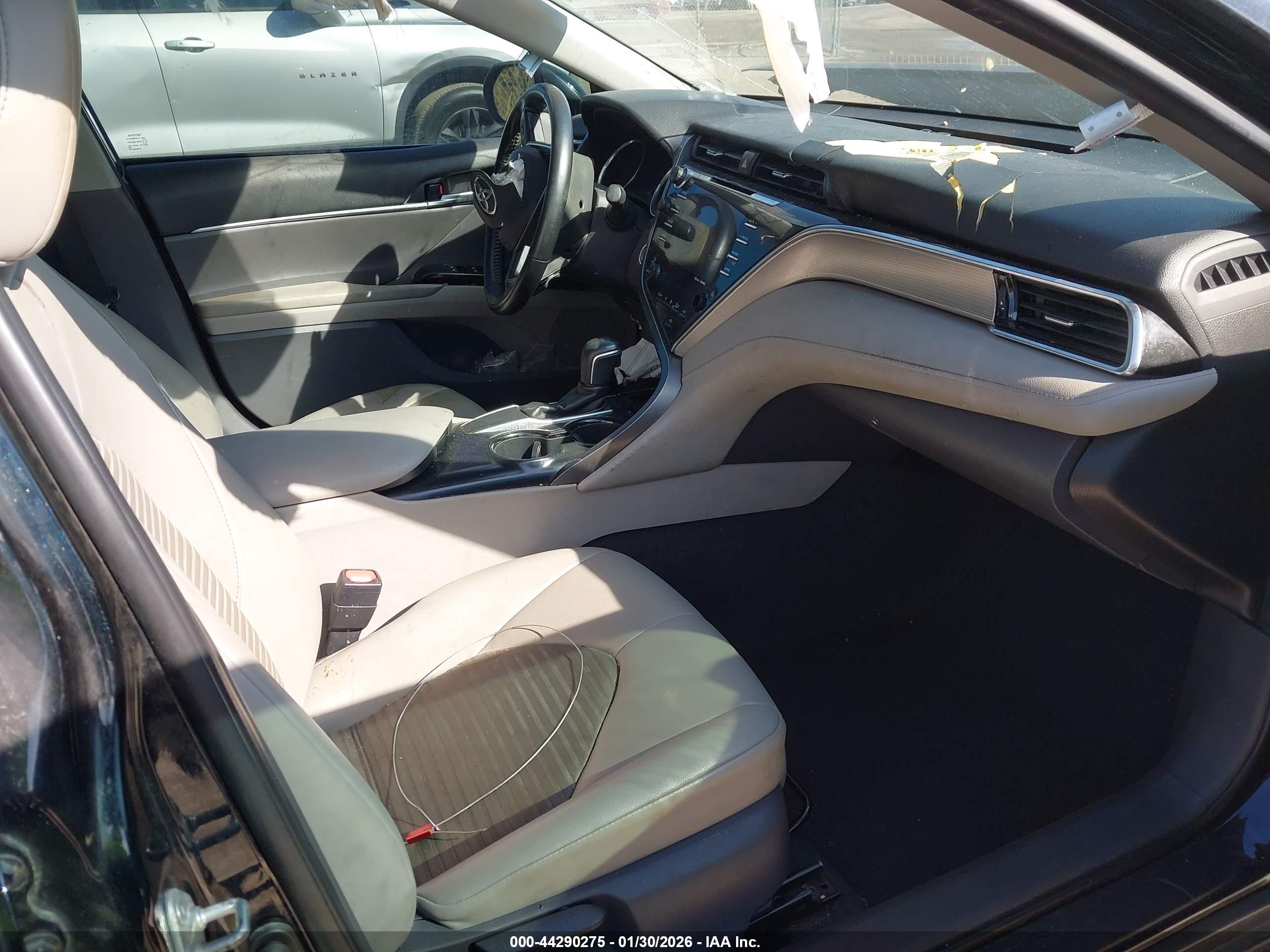 TOYOTA CAMRY image 5