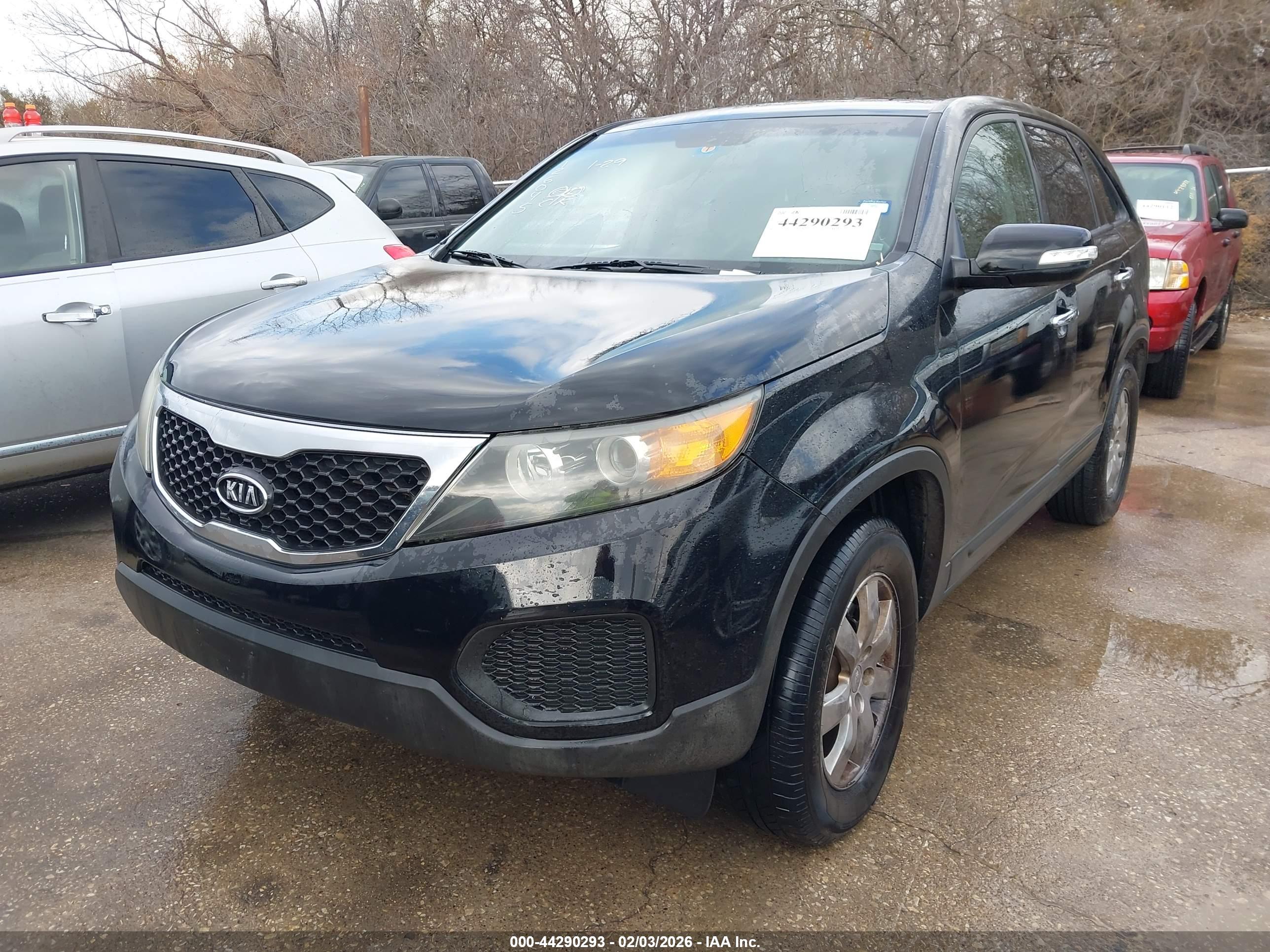 KIA SORENTO image 2