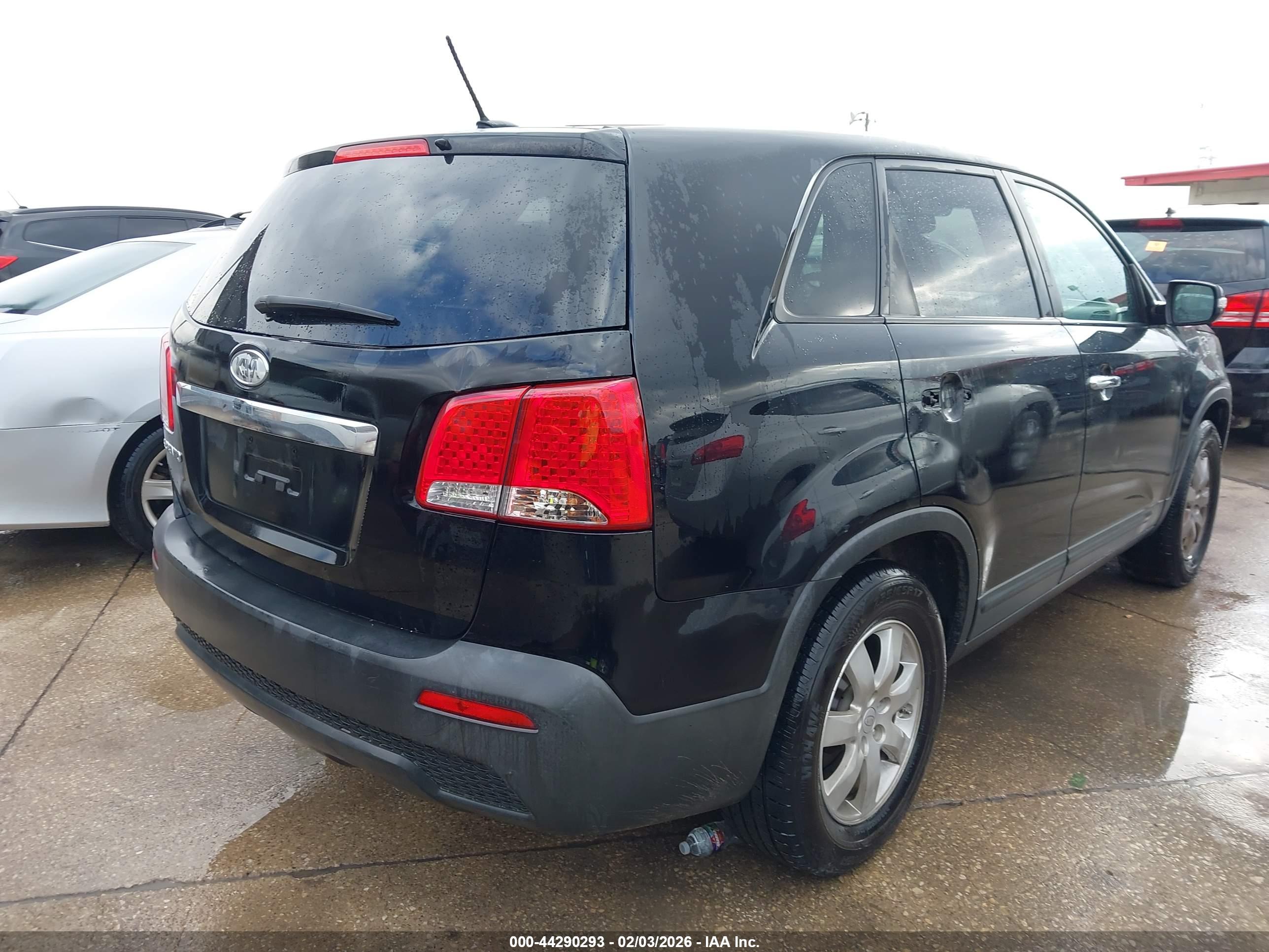 KIA SORENTO image 4
