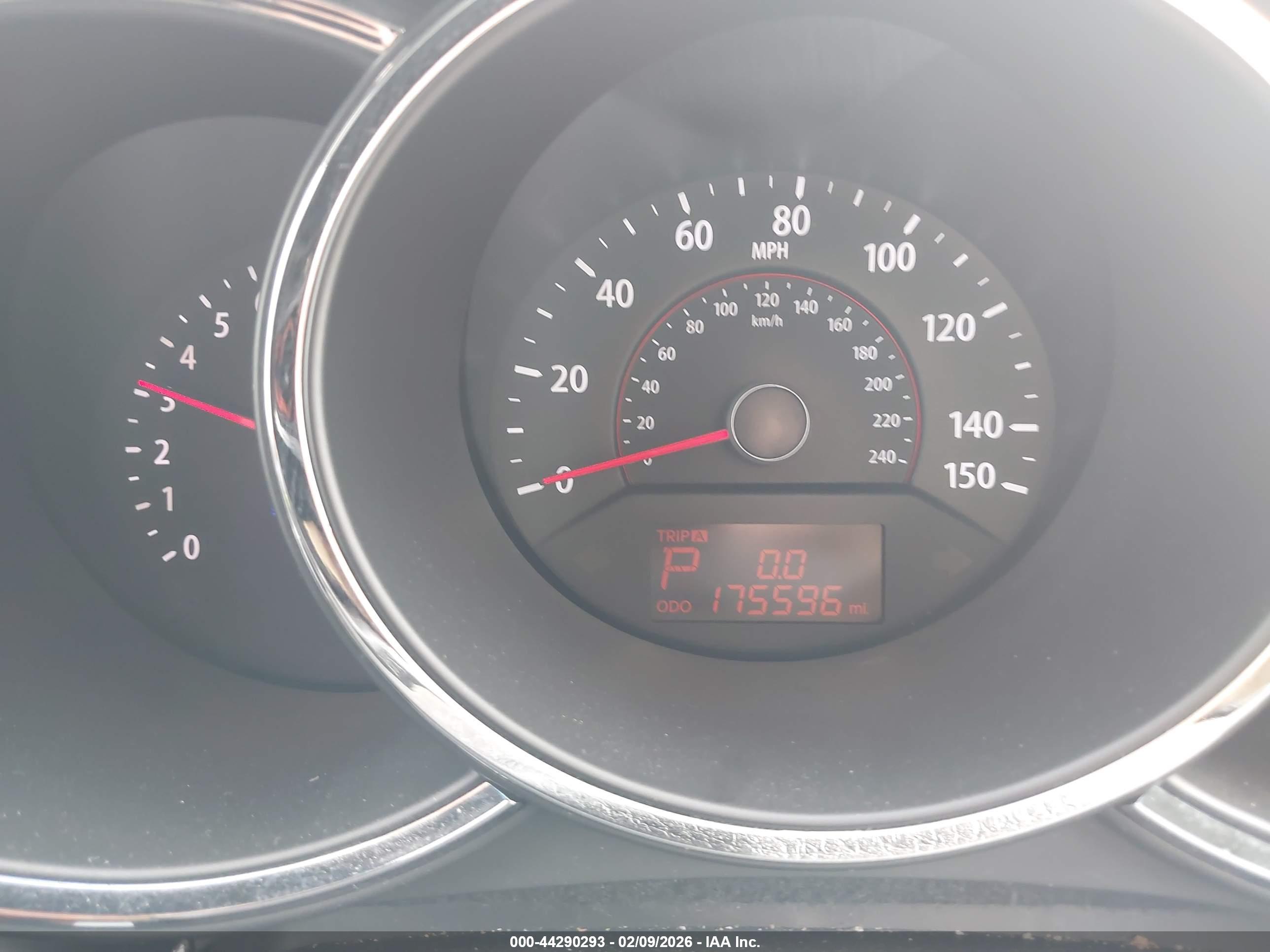 KIA SORENTO image 7