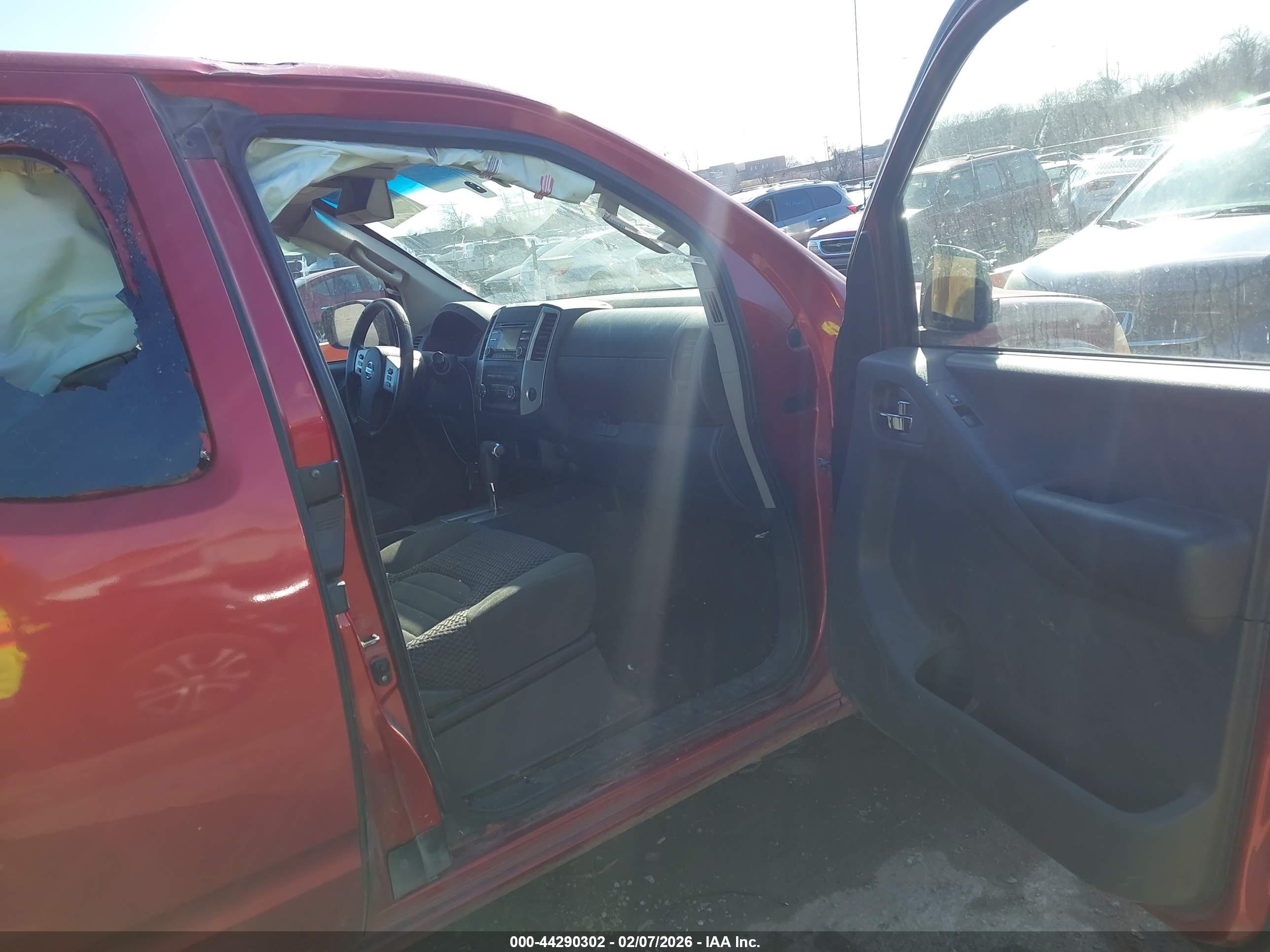 NISSAN FRONTIER image 5