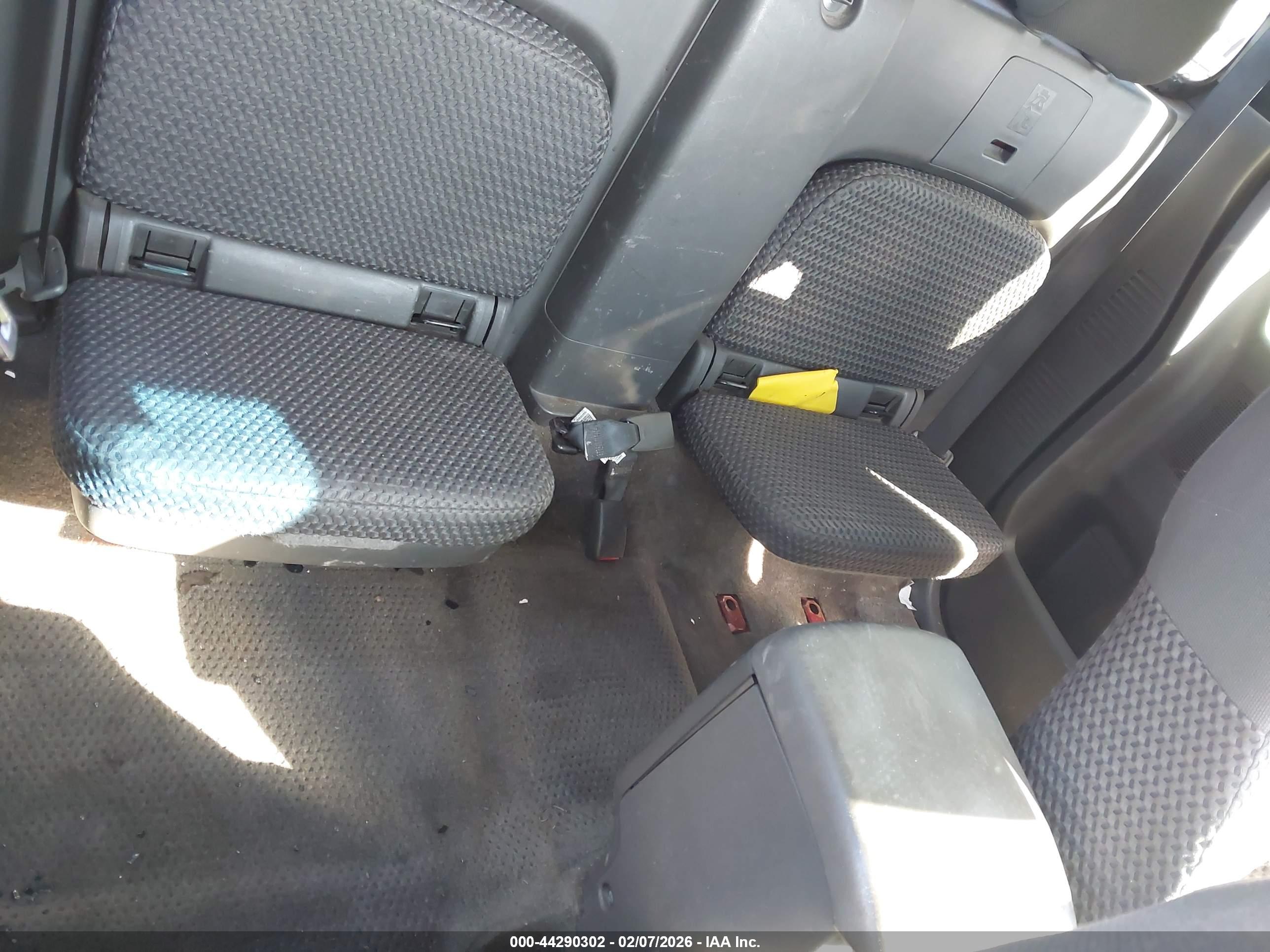 NISSAN FRONTIER image 8