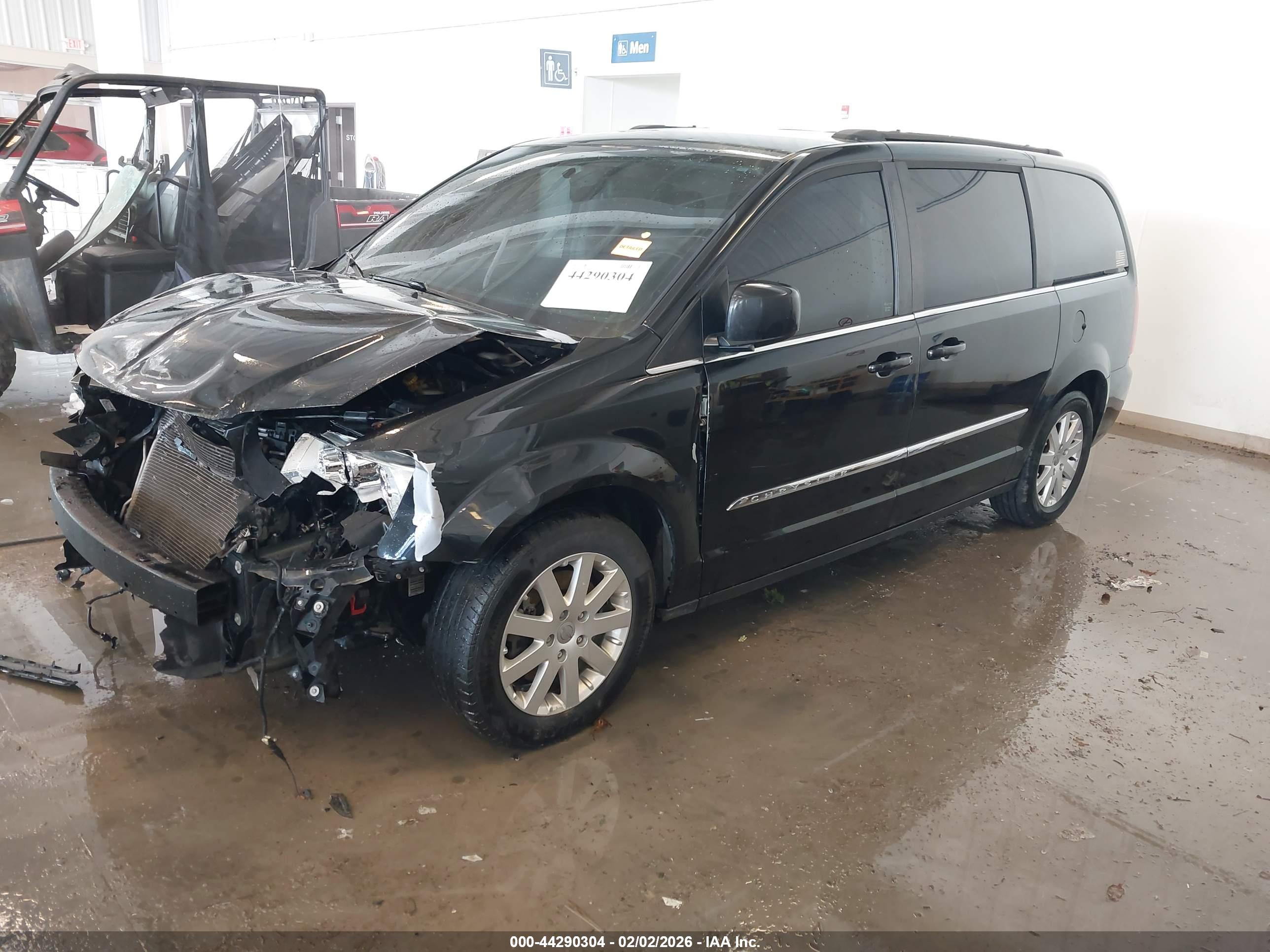 CHRYSLER TOWN image 2