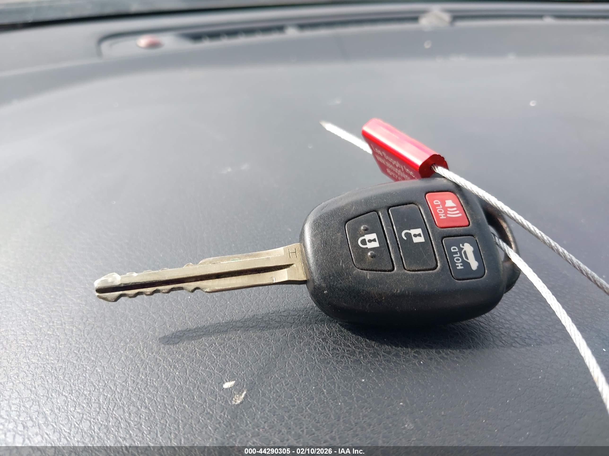 TOYOTA COROLLA image 11