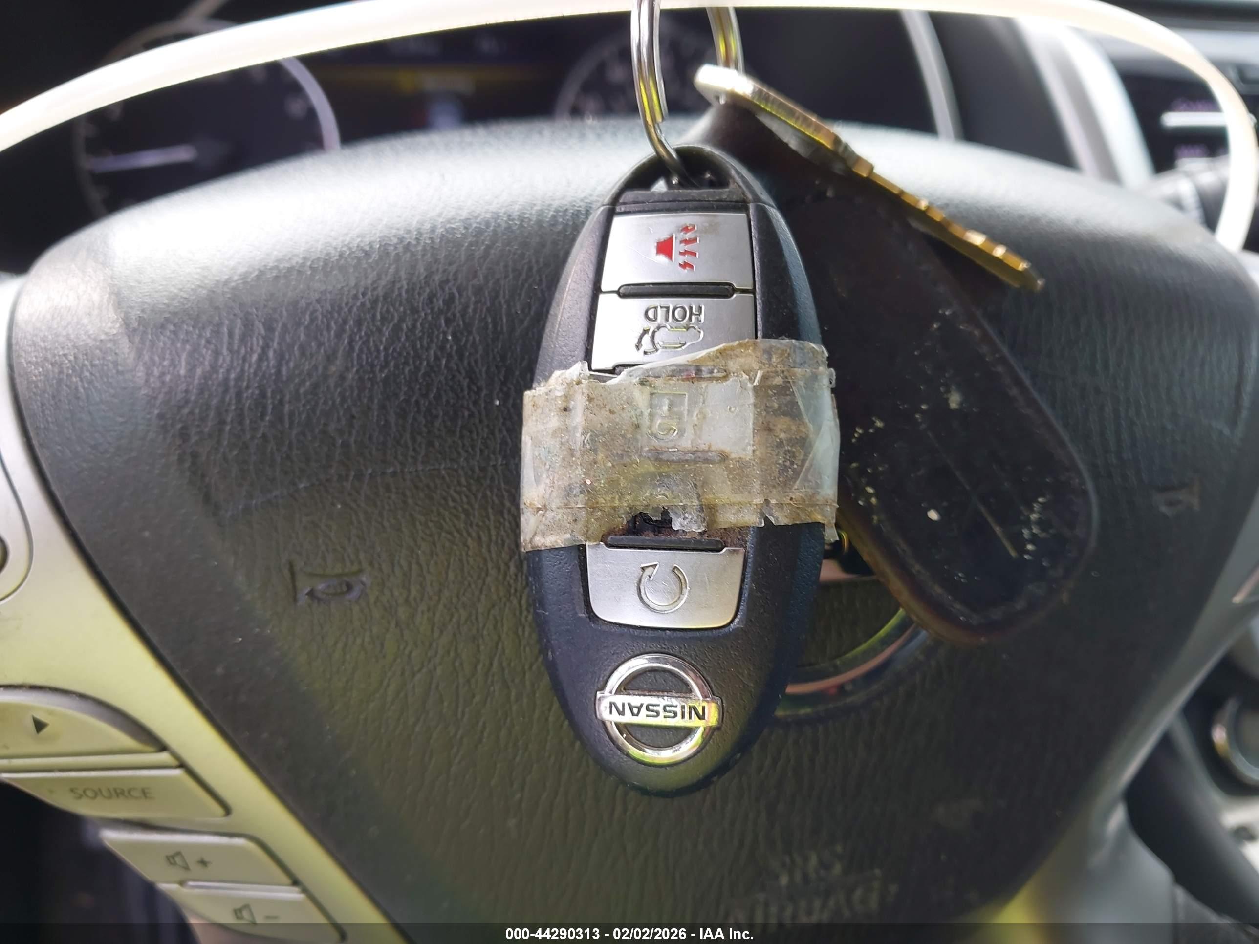 NISSAN MURANO image 11