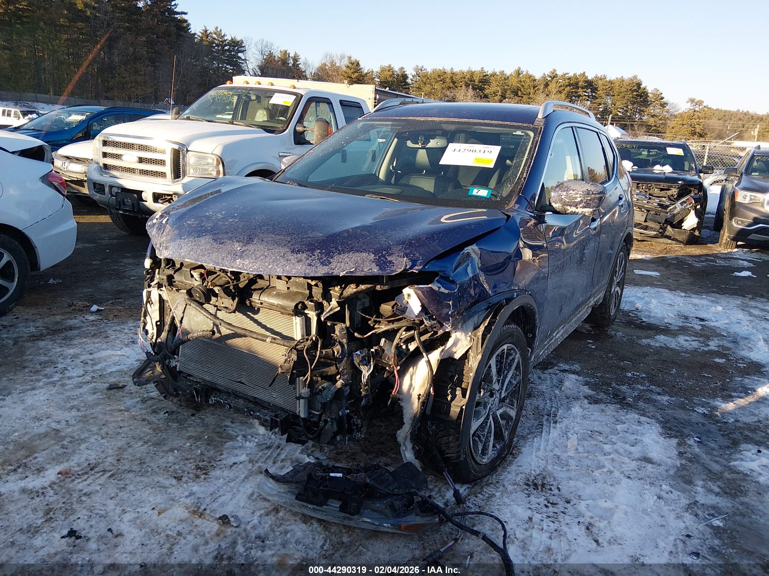 NISSAN ROGUE image 6