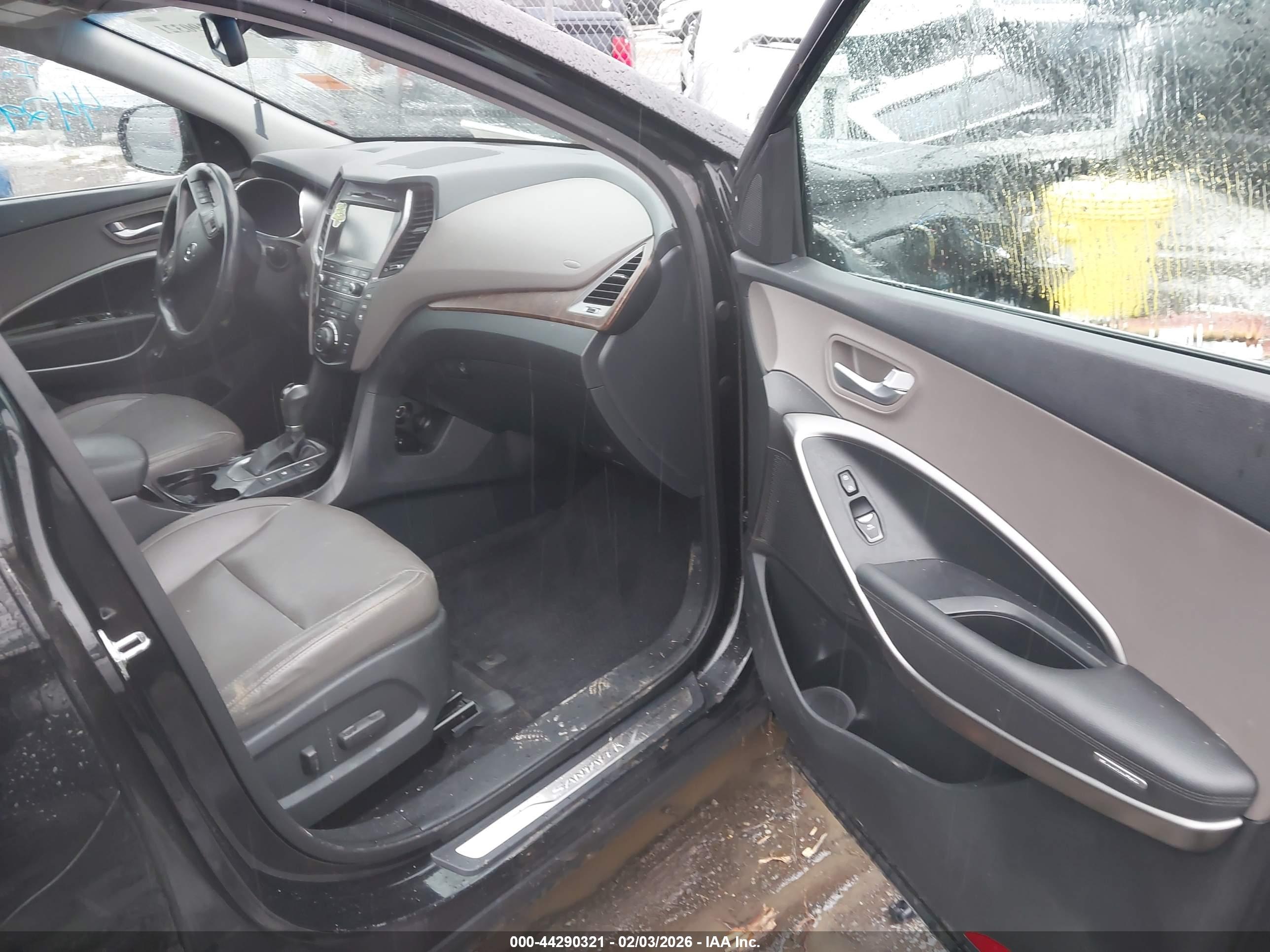 HYUNDAI SANTA image 5