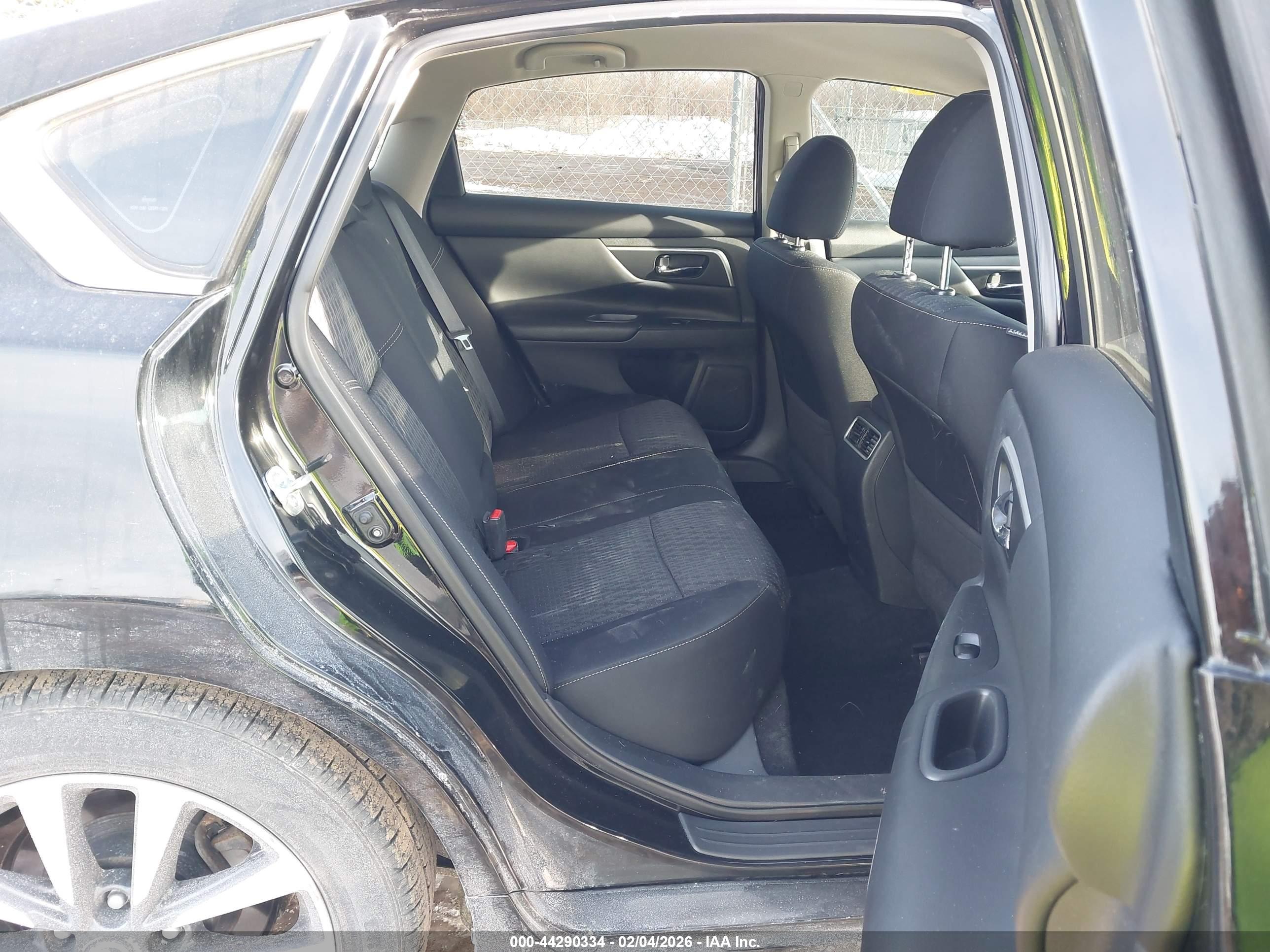 NISSAN ALTIMA image 8
