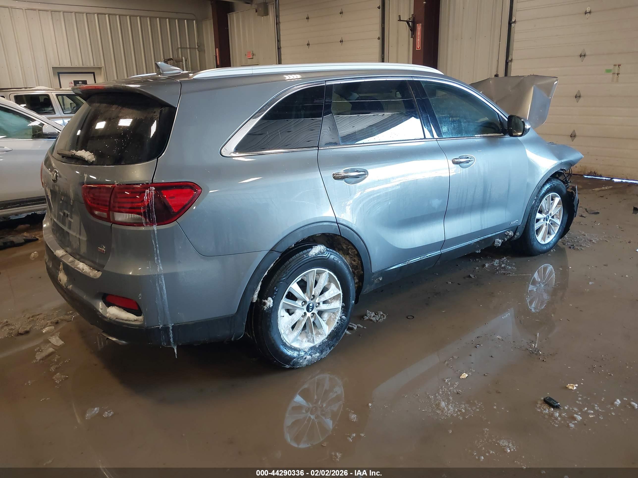 KIA SORENTO image 4