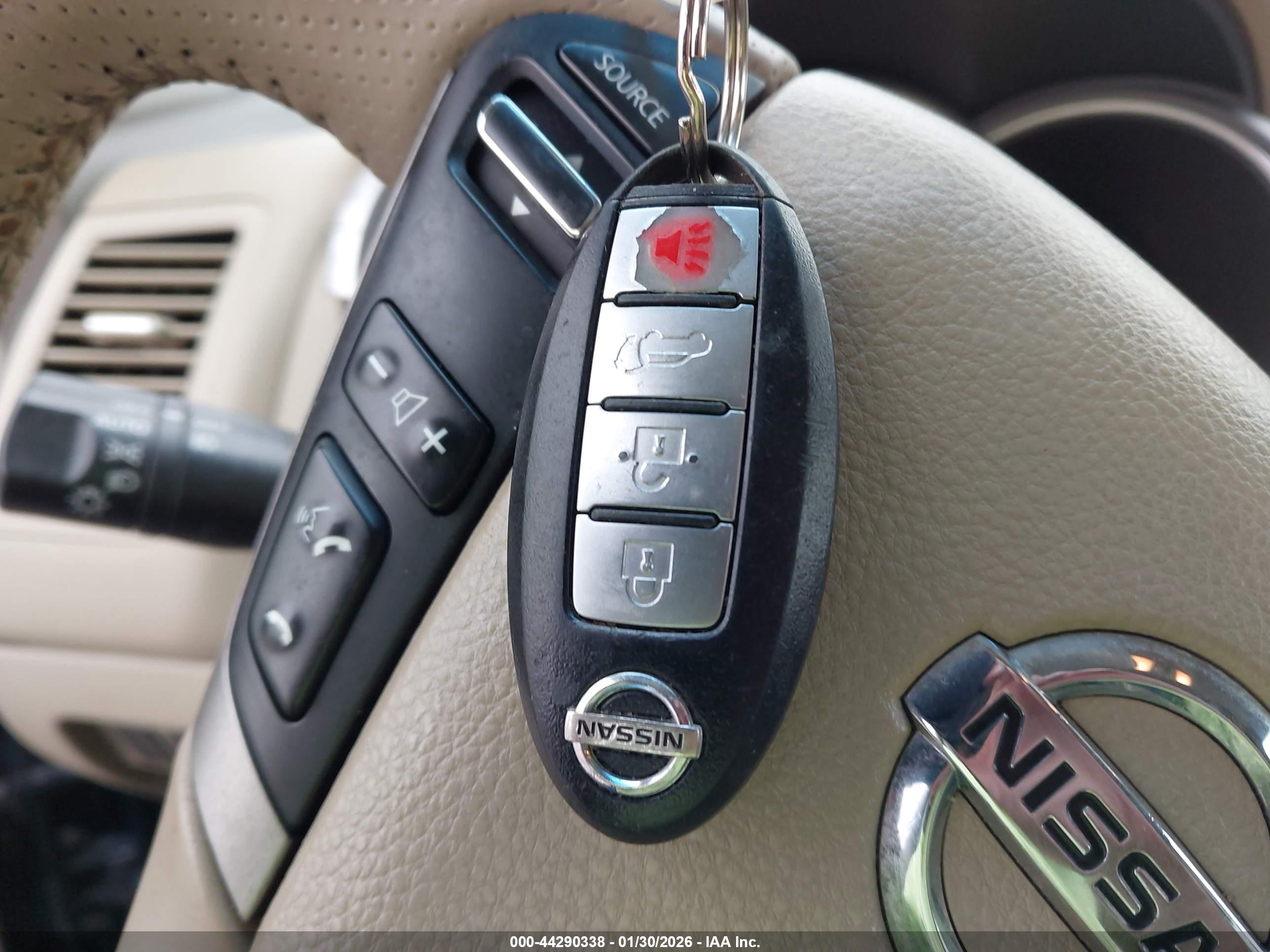 NISSAN MURANO image 11