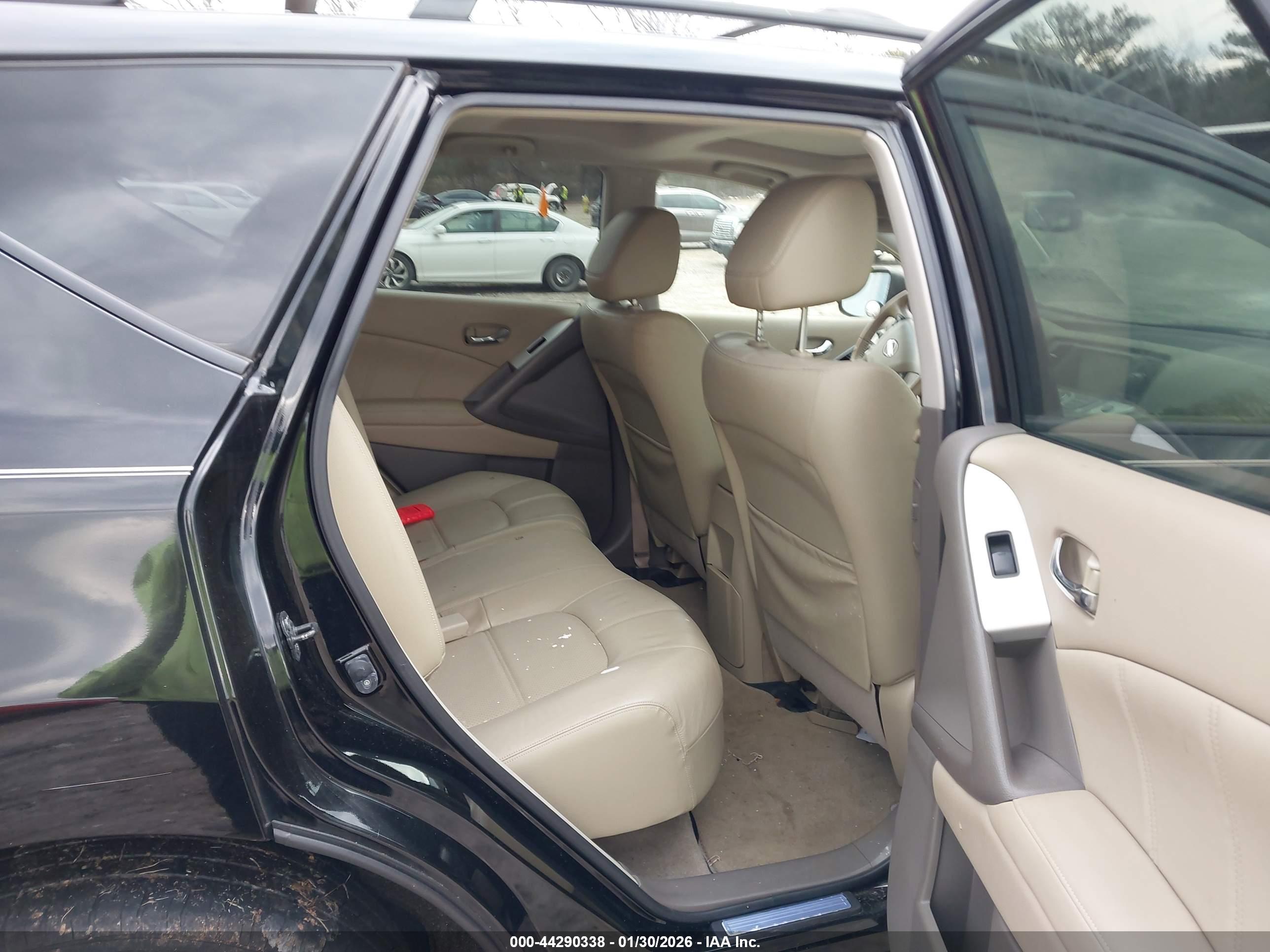 NISSAN MURANO image 8