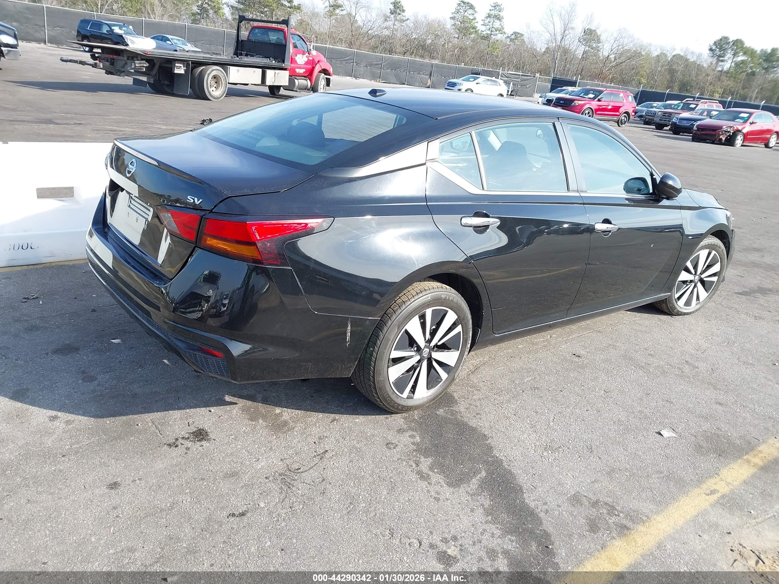 NISSAN ALTIMA image 4