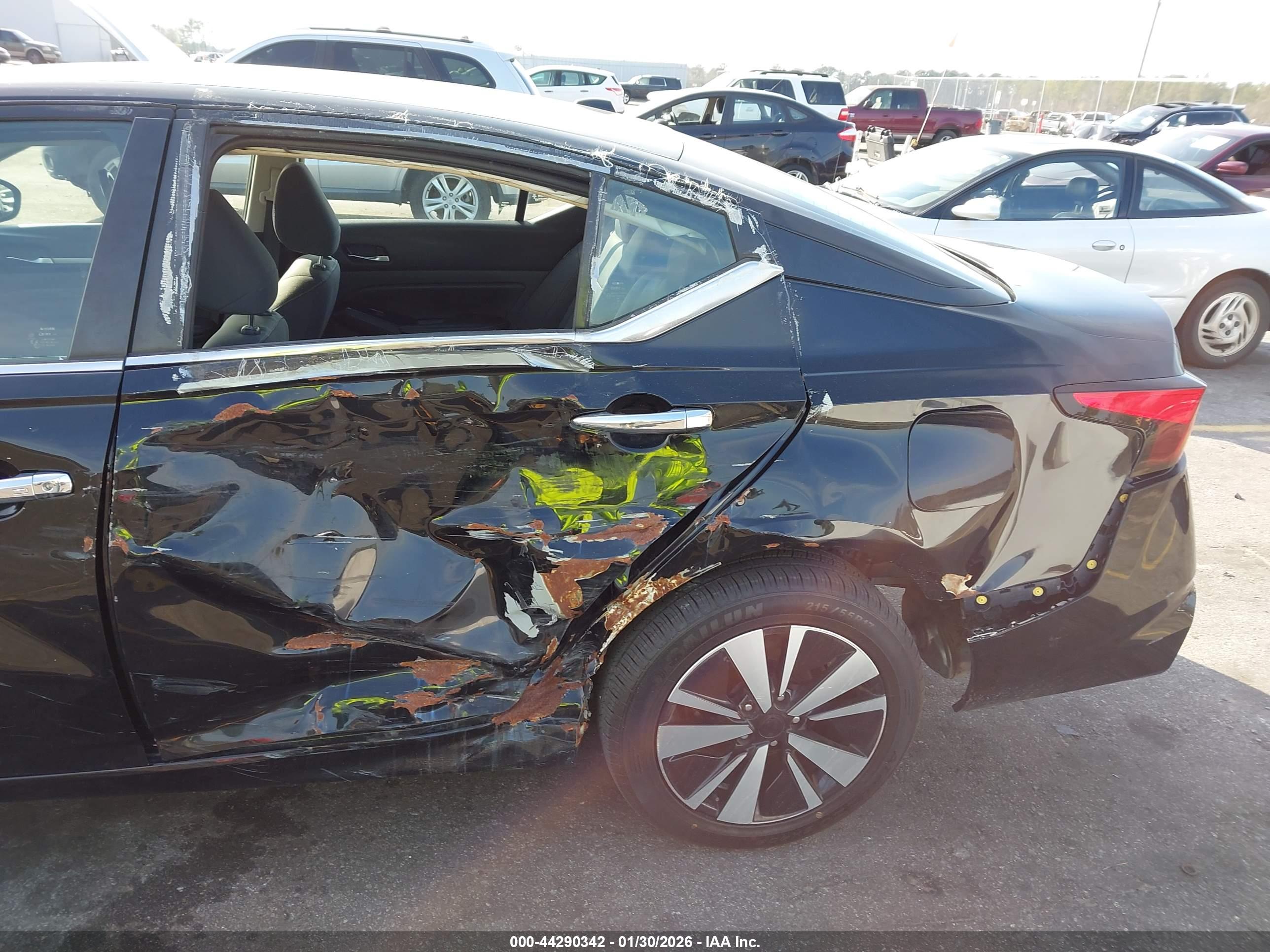 NISSAN ALTIMA image 6