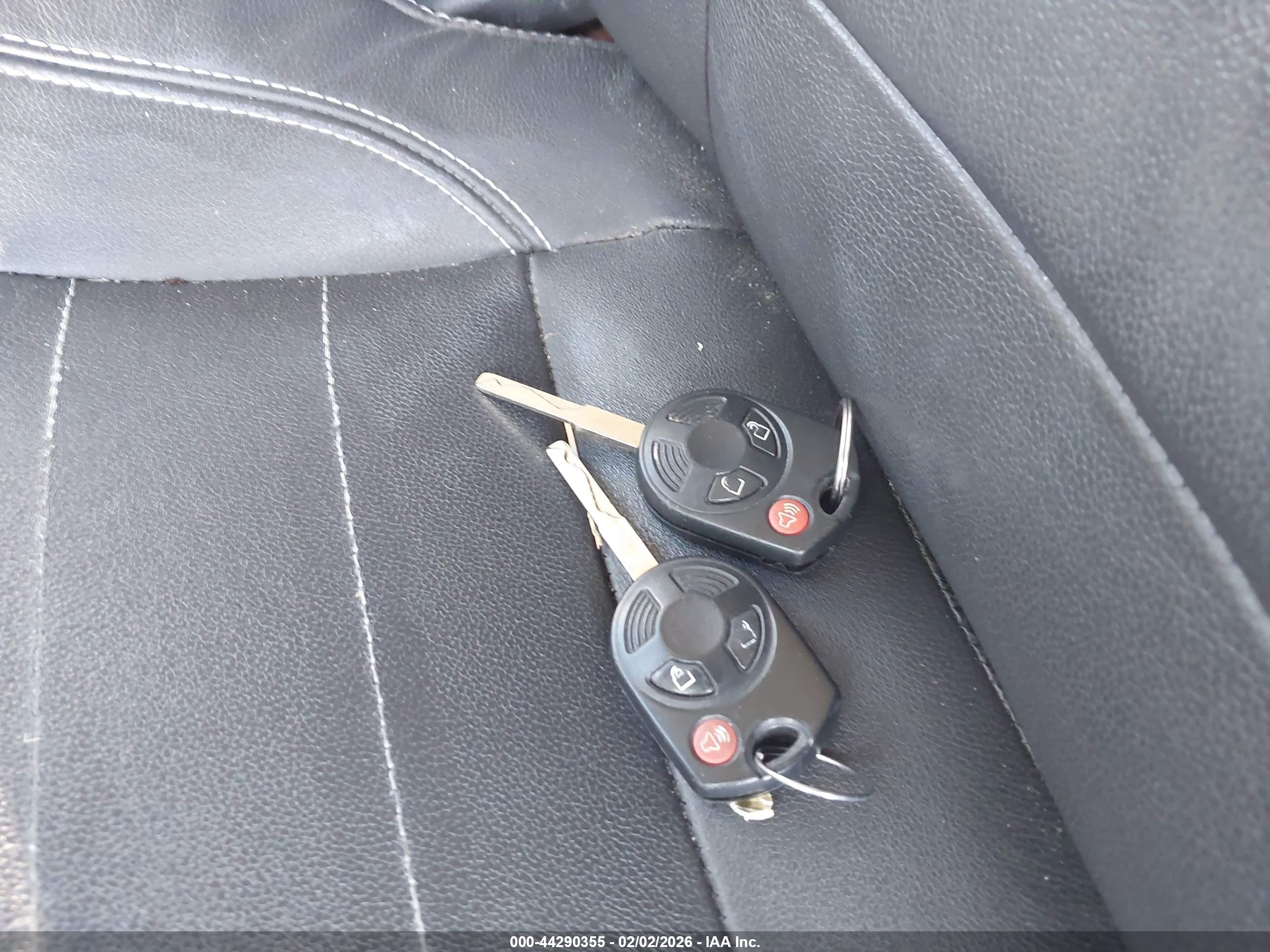 FORD ESCAPE image 11