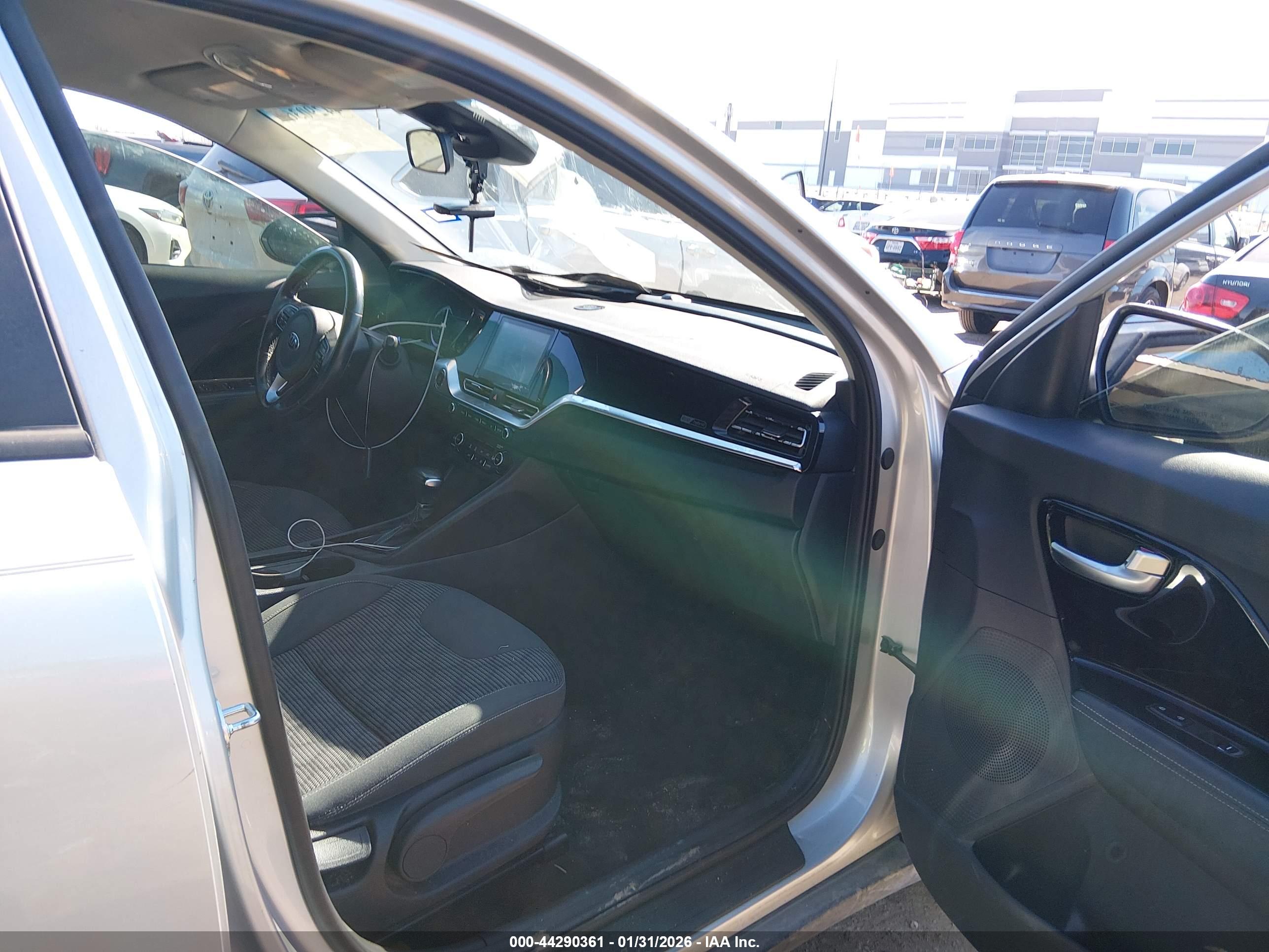 KIA NIRO image 5