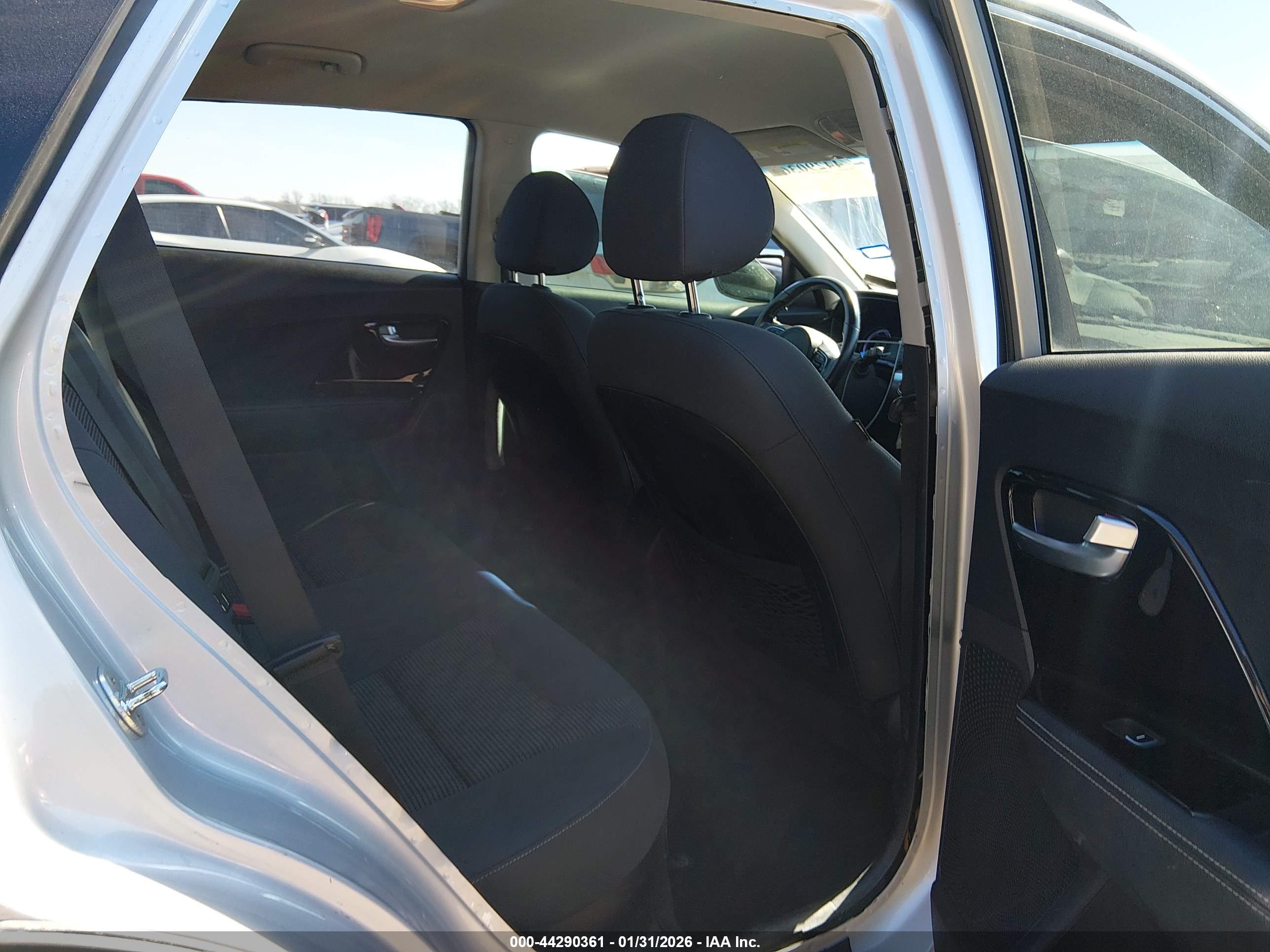 KIA NIRO image 8